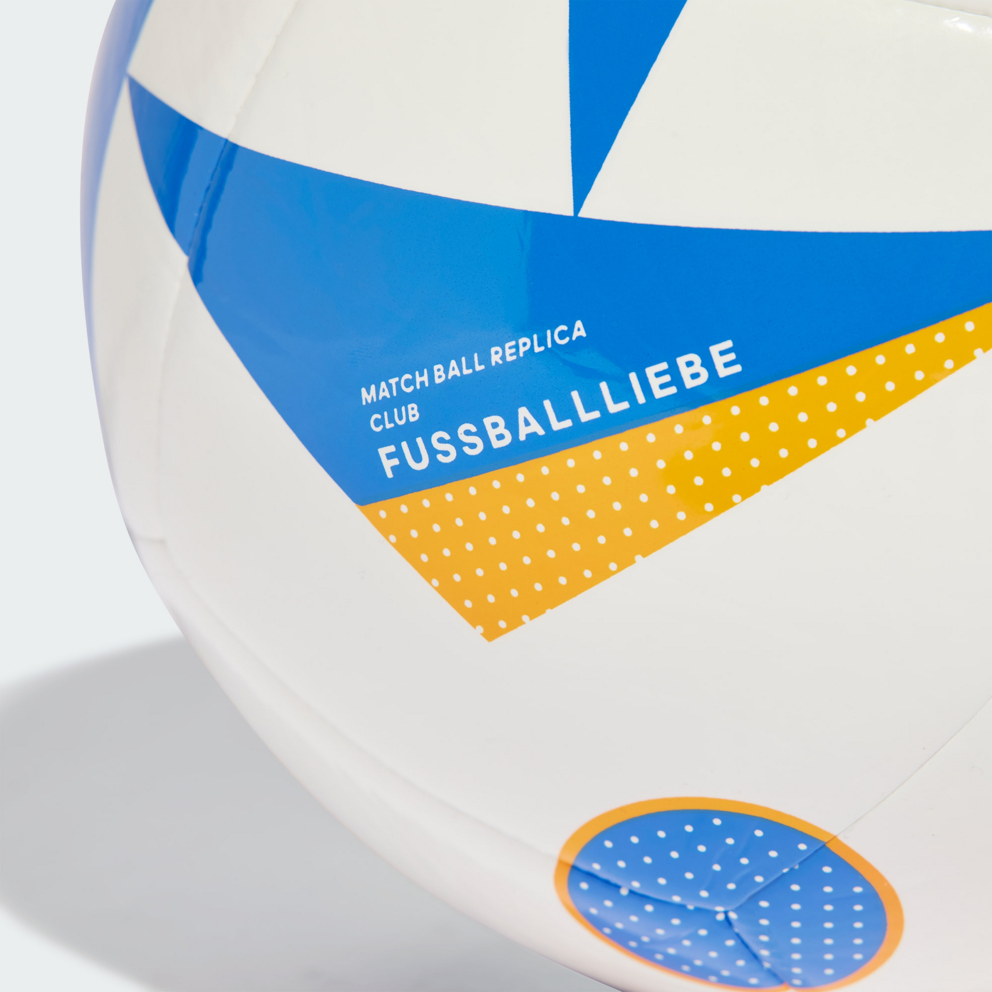 ADIDAS, Adidas Fussballliebe Club Fotboll