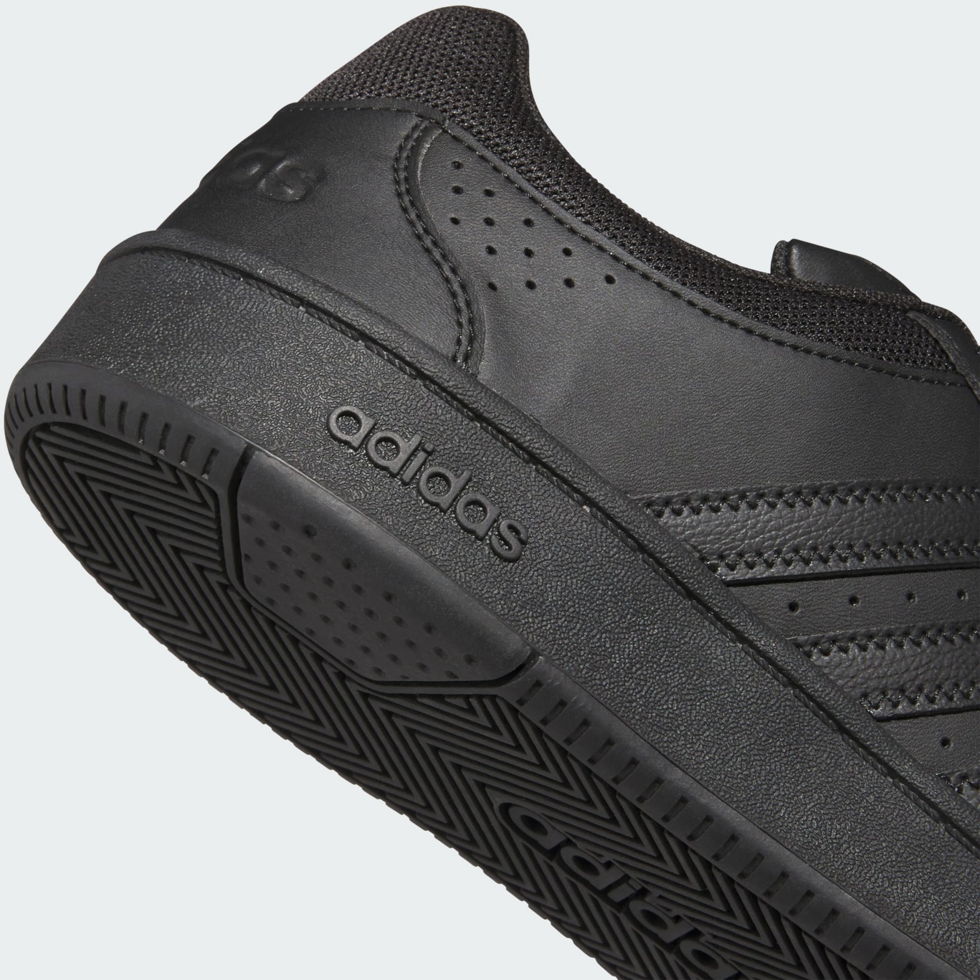 ADIDAS, Adidas Hoops Classic Skor