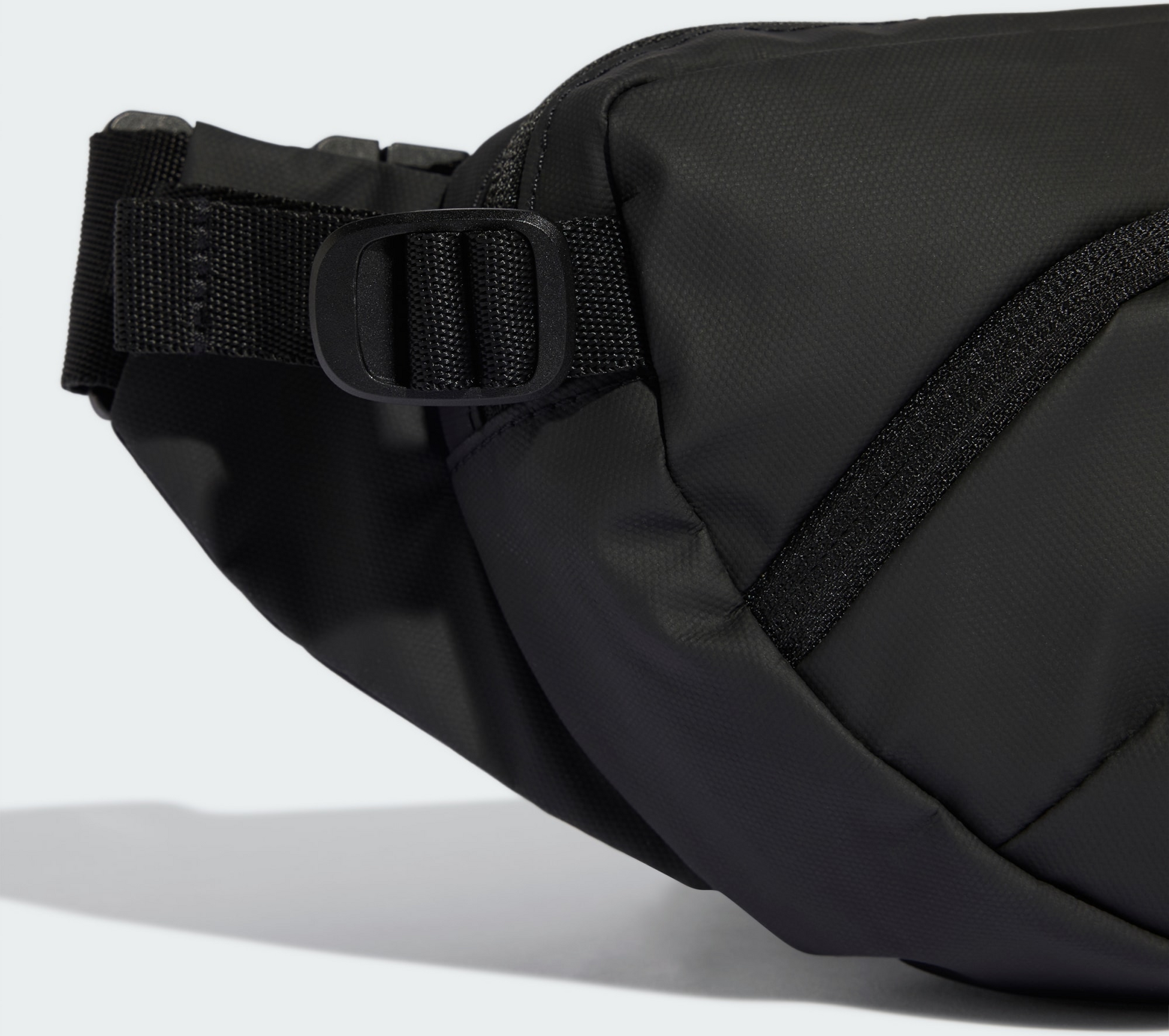 ADIDAS, Adidas Hybridmidjeväska