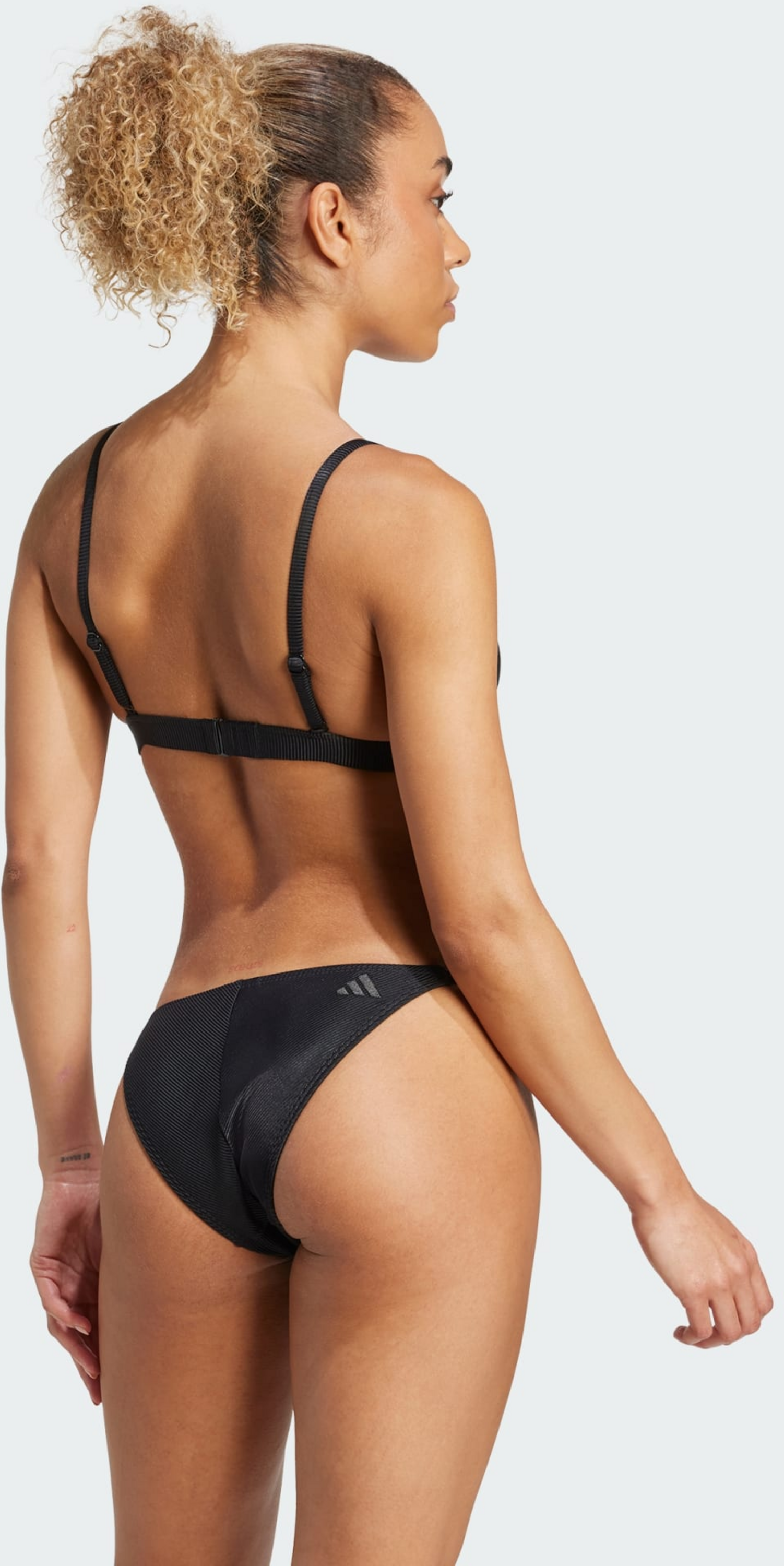 ADIDAS, Adidas Iconisea Ribbed Padded Triangle Bikiniöverdel