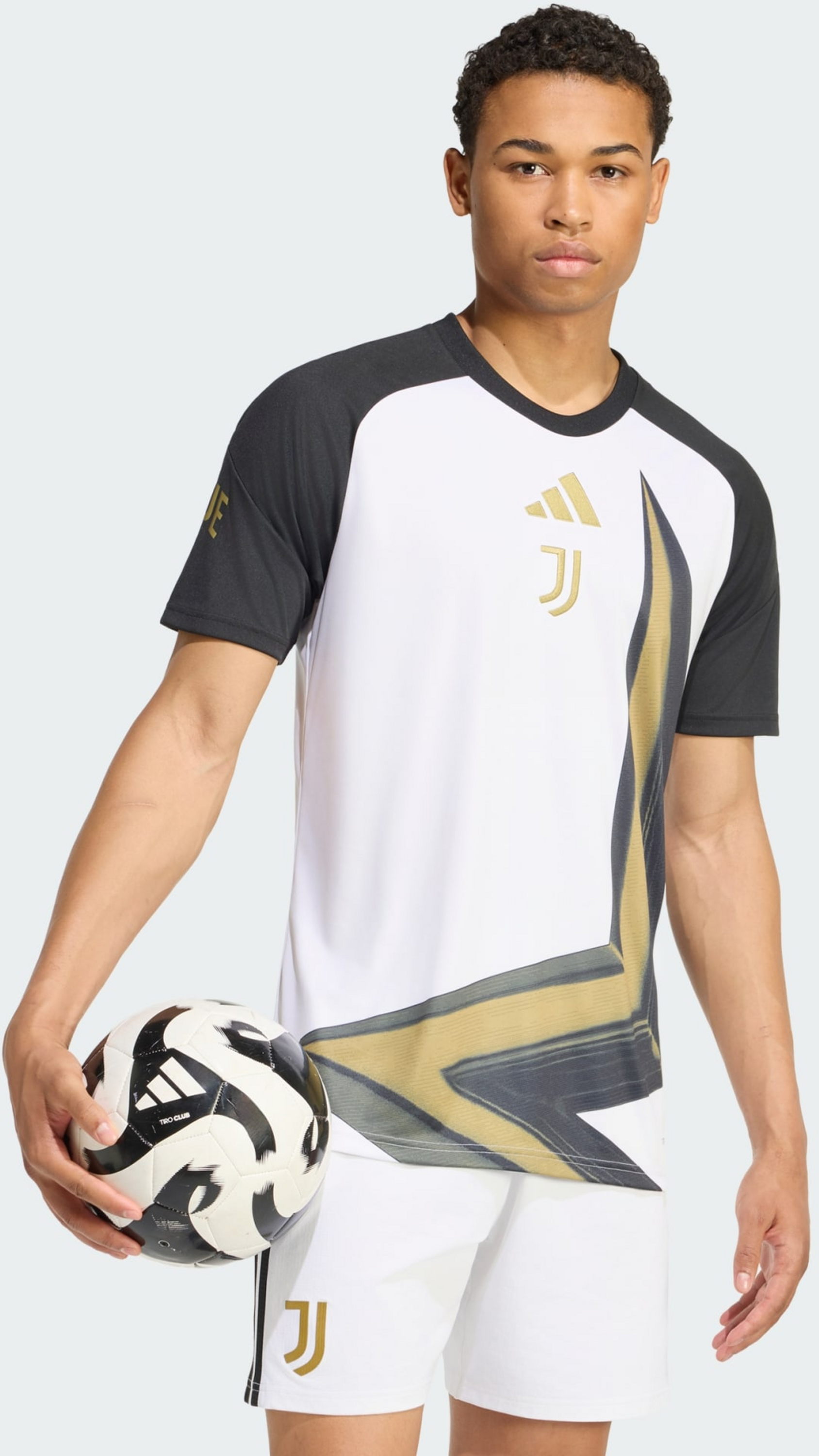ADIDAS, Adidas Juventus 26/27 Uppv&auml;rmningstr&ouml;ja