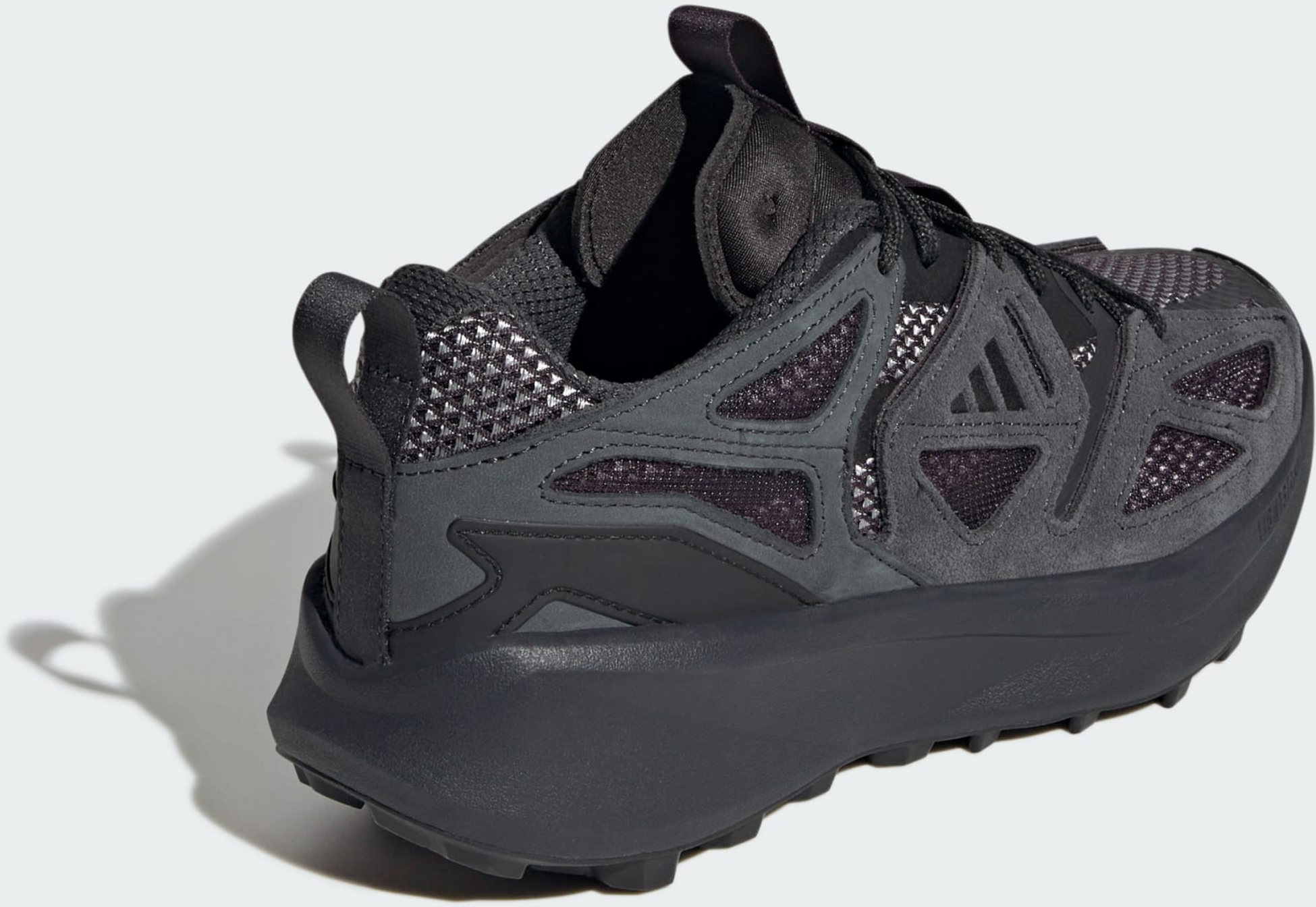 ADIDAS, Adidas Kantai Trailskor