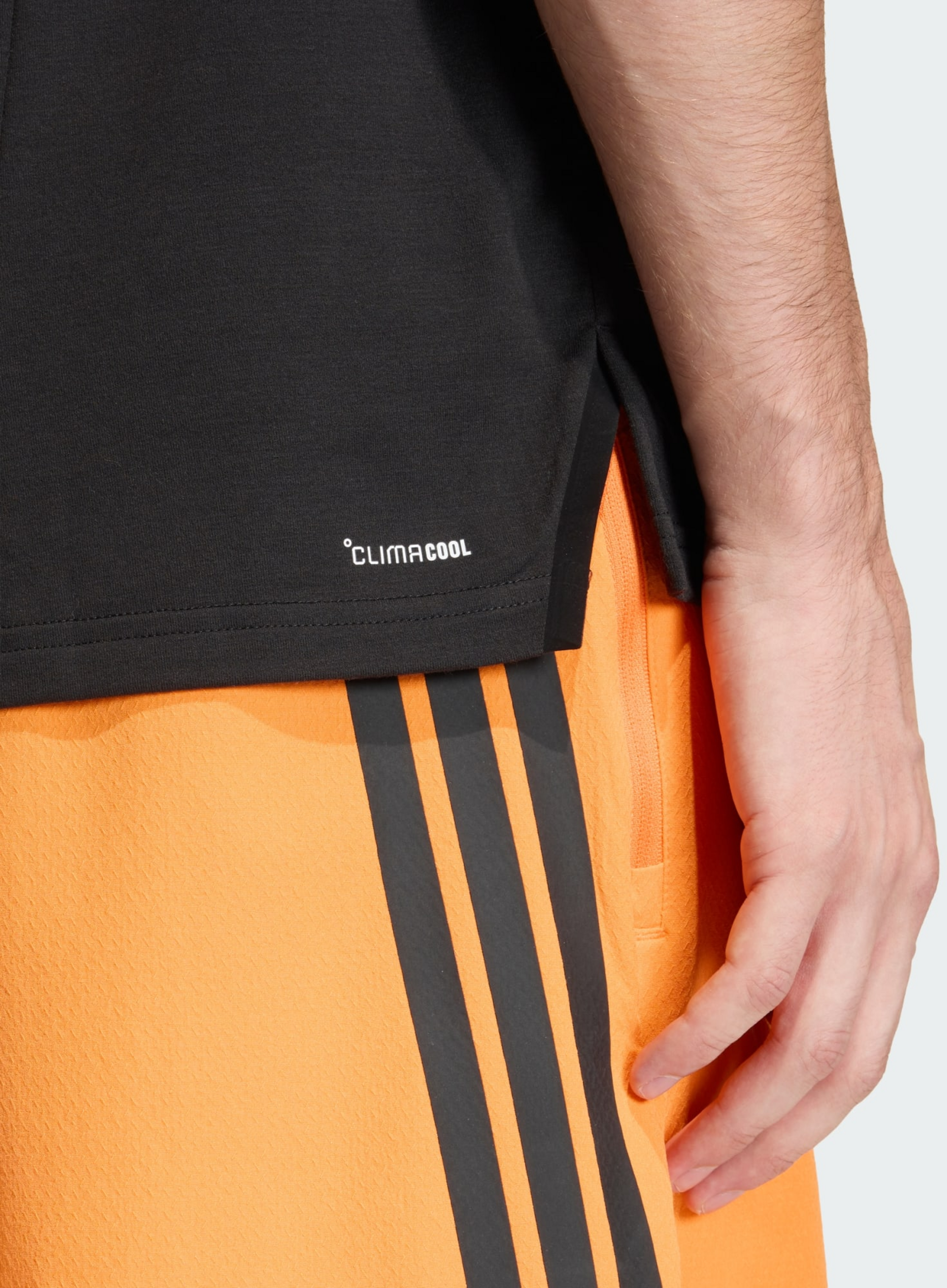 ADIDAS, Adidas Les Mills Graphic Linne