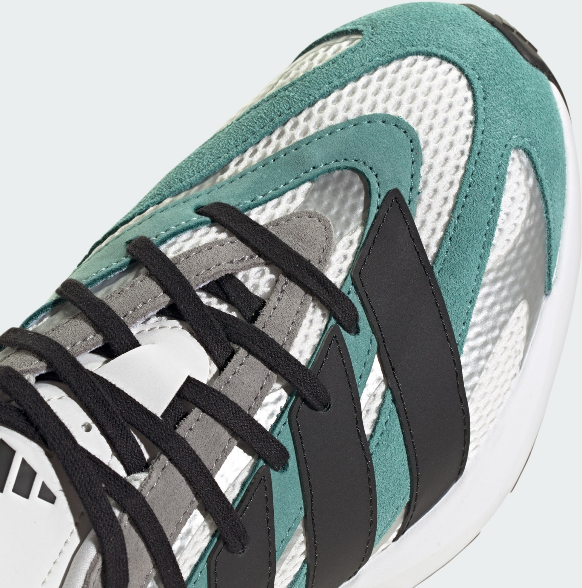 ADIDAS, Adidas Lightblaze Skor