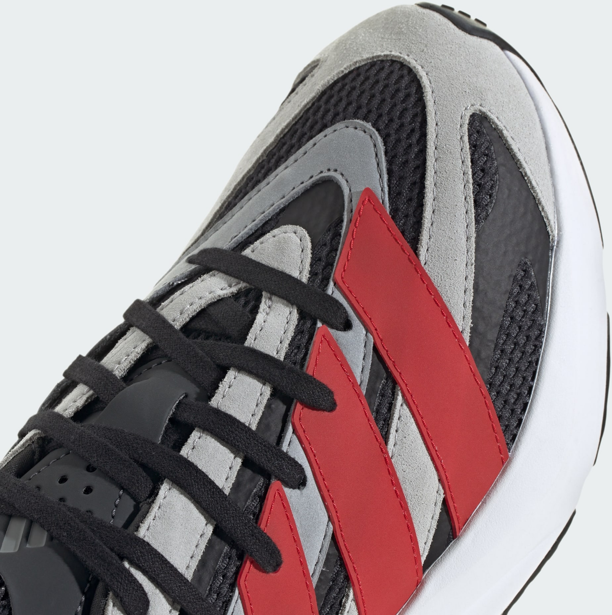 ADIDAS, Adidas Lightblaze Skor