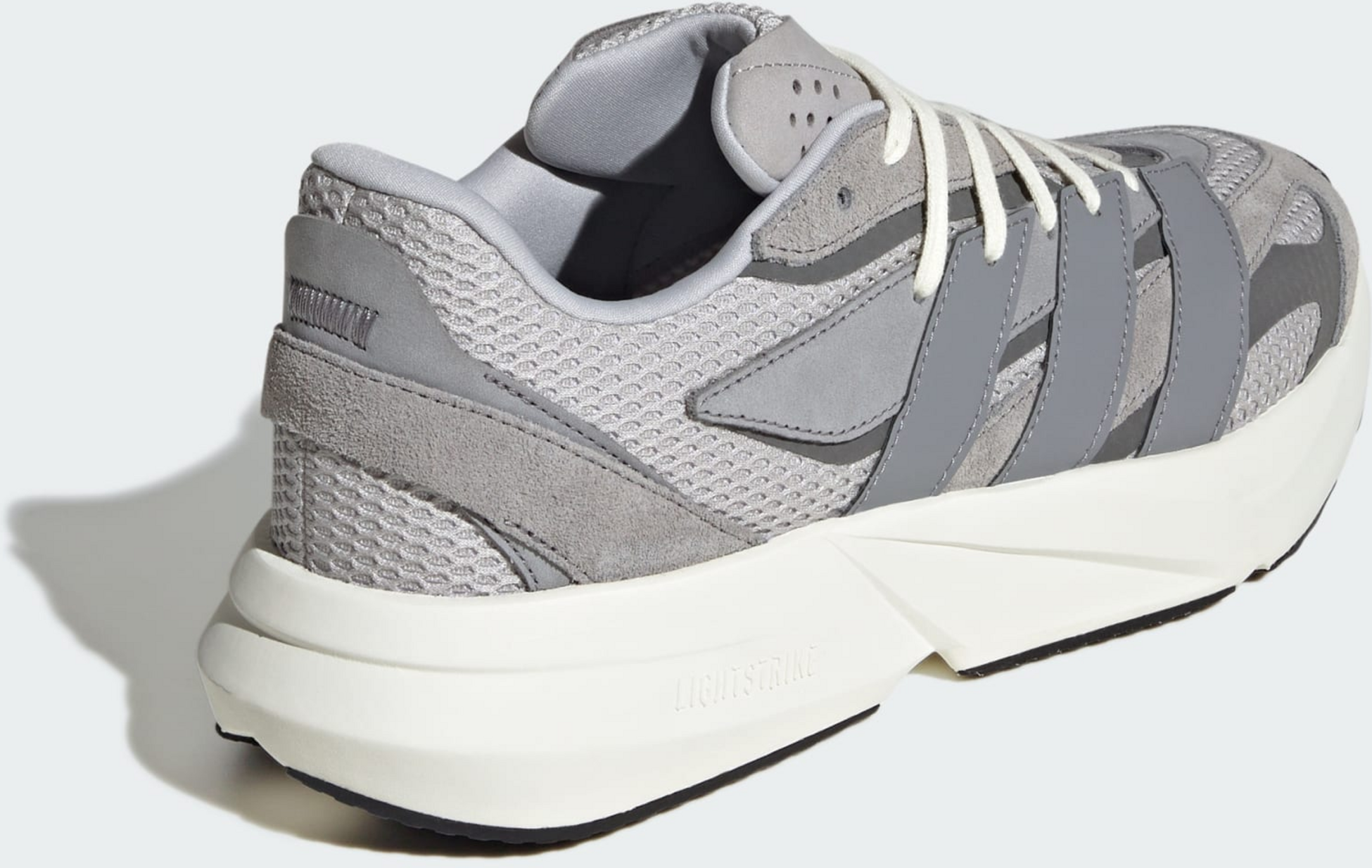 ADIDAS, Adidas Lightblaze Skor