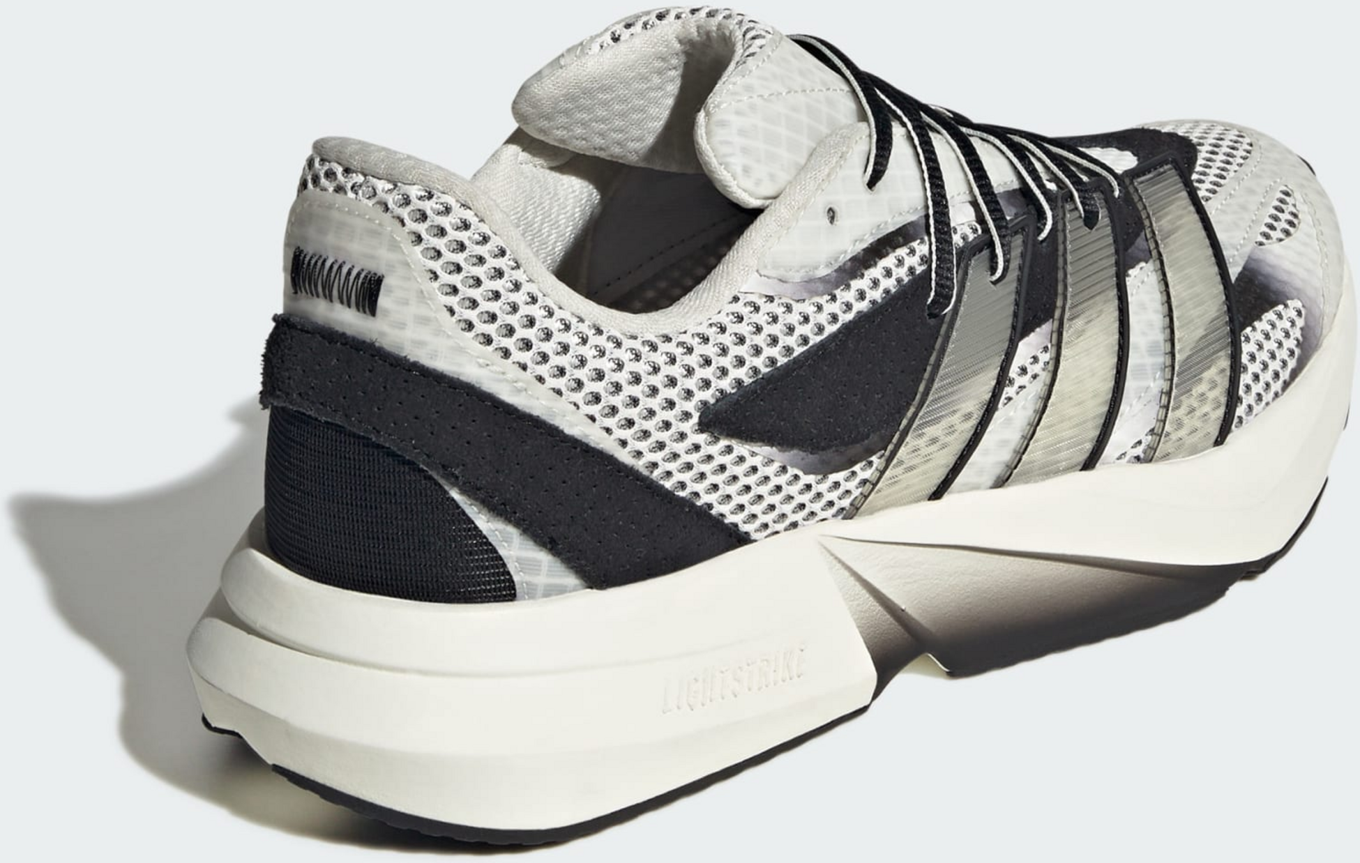 ADIDAS, Adidas Lightblaze Skor