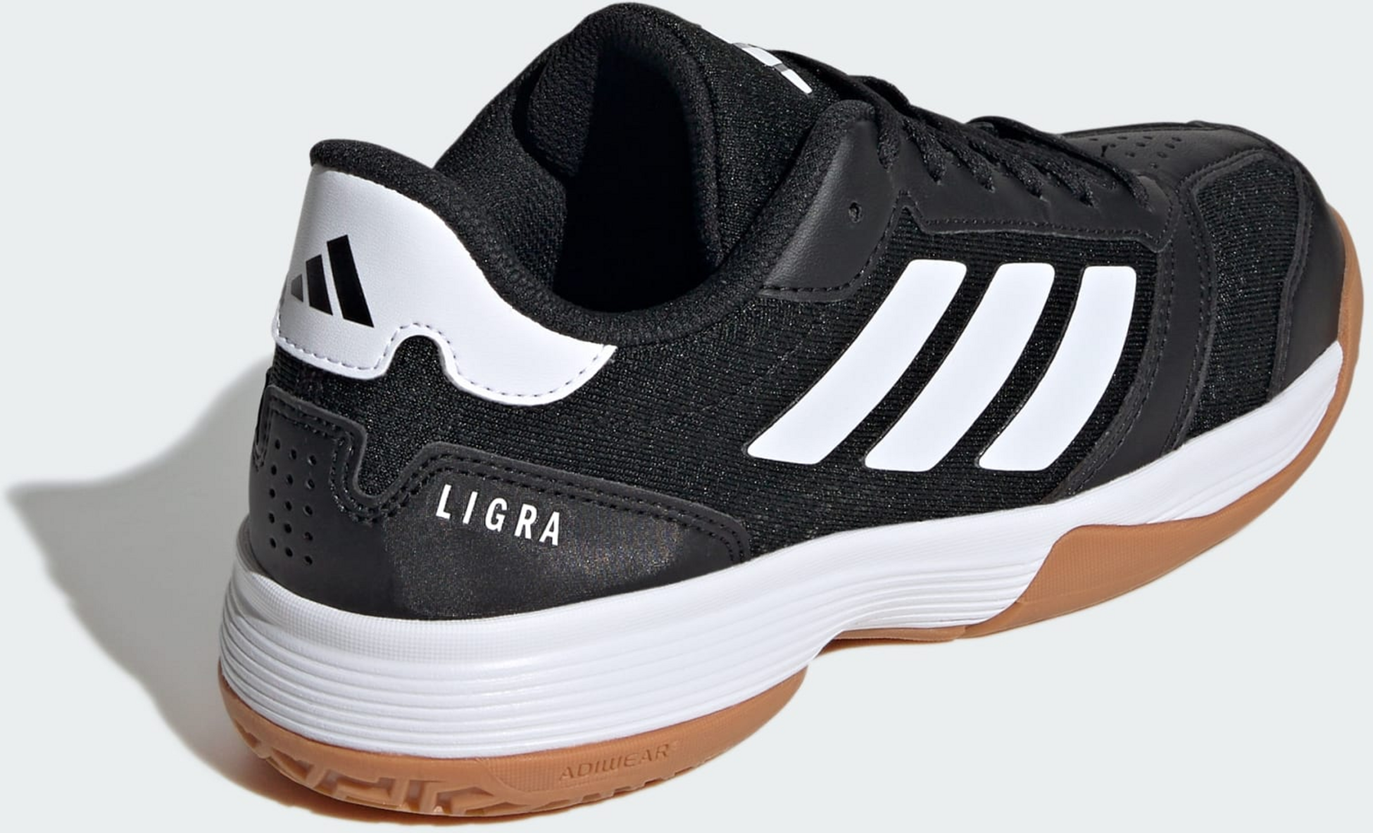 ADIDAS, Adidas Ligra 8 Indoor Skor