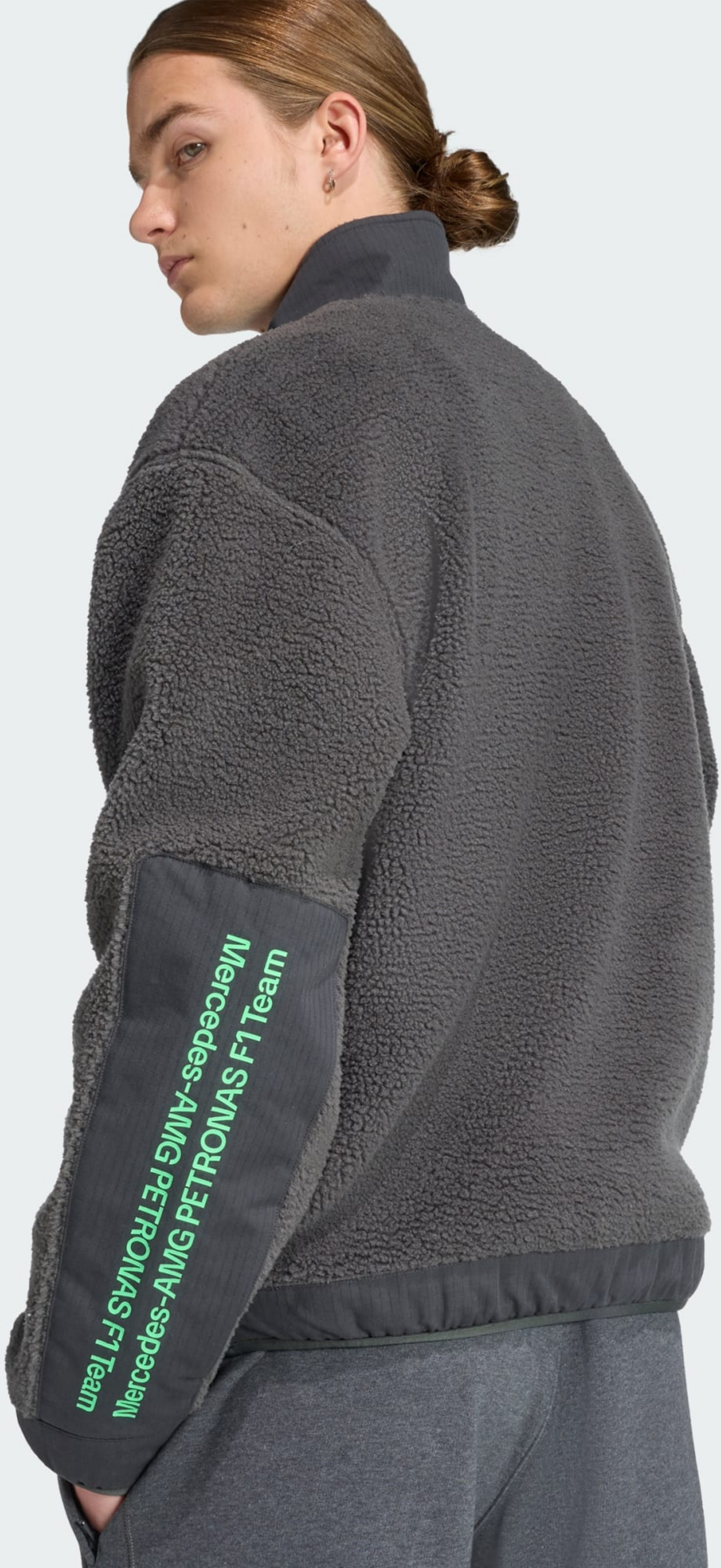 ADIDAS, Adidas Mercedes &ndash; Amg Petronas Formula One Team Premium Tr&ouml;ja I Fleece Med Halv Dragkedja