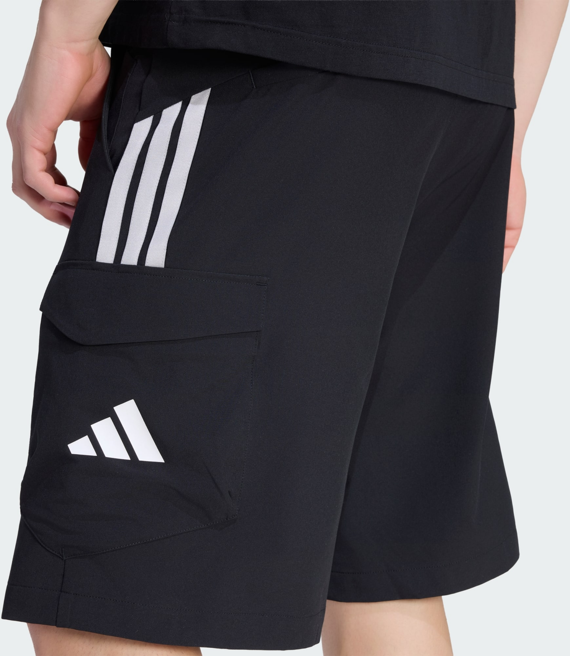 ADIDAS, Adidas Mercedes-amg Petronas Formula 1 Team Mechanics Shorts