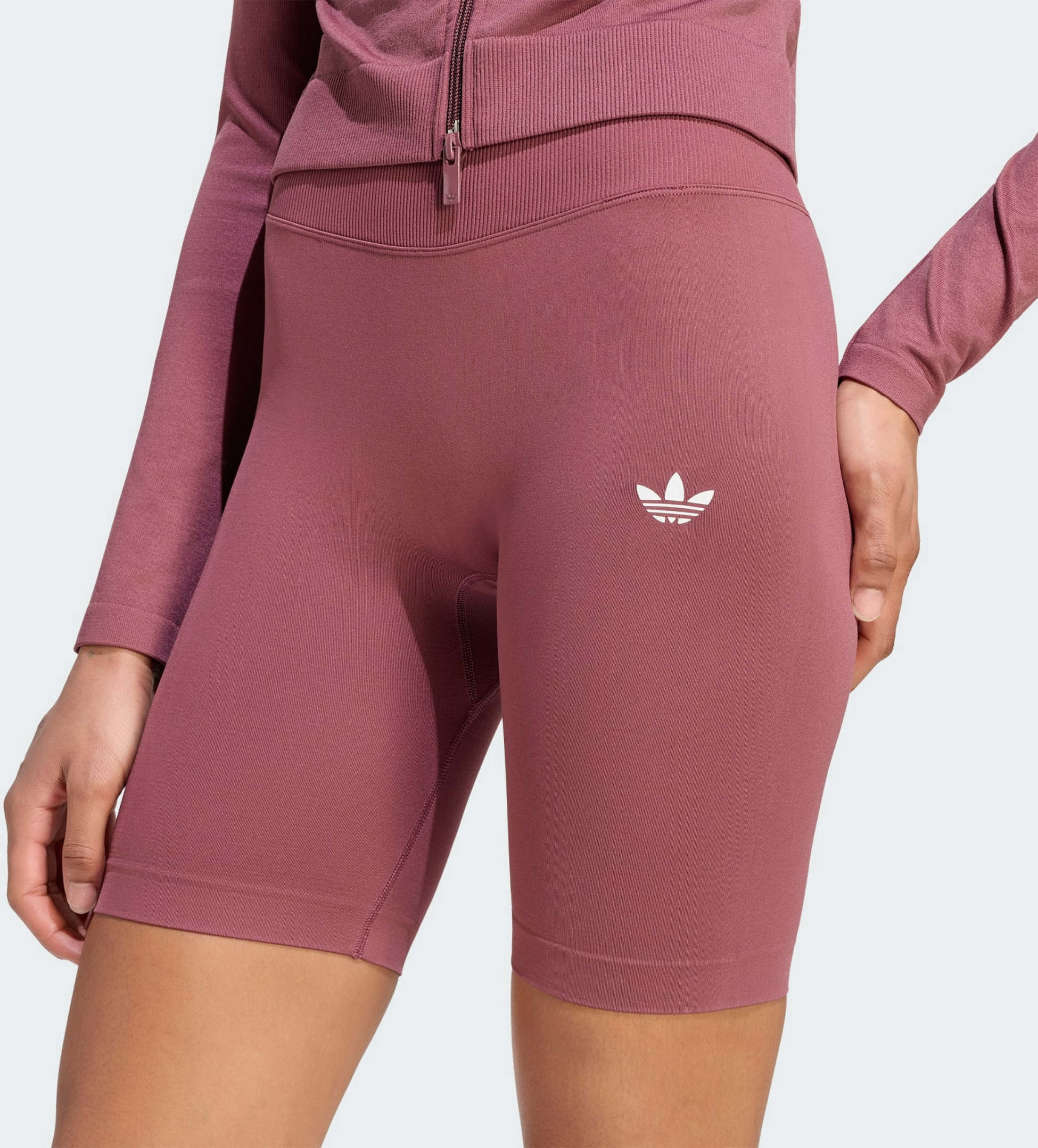 ADIDAS ORIGINALS, Adidas Originals Essentials Seamless Shorts 13 Cm