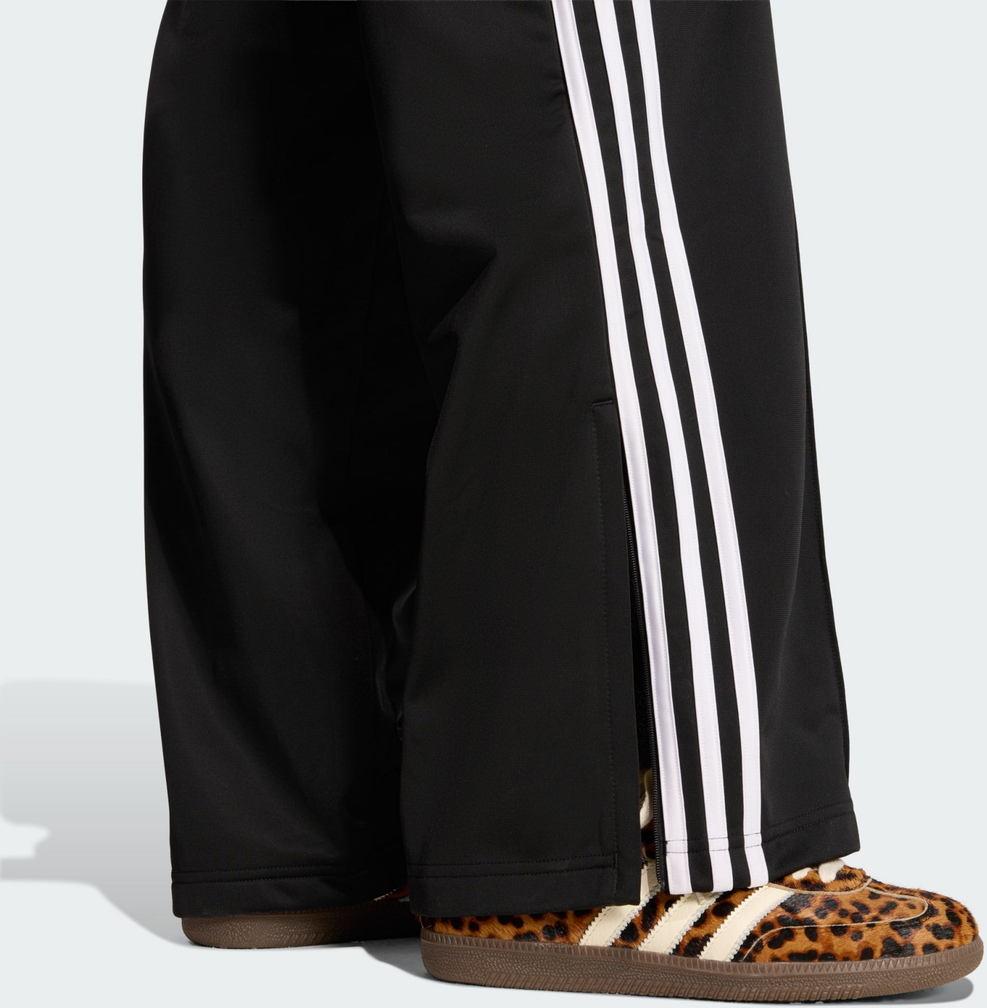 ADIDAS ORIGINALS, Adidas Originals Firebird Tr&auml;ningsbyxor I L&ouml;s Passform