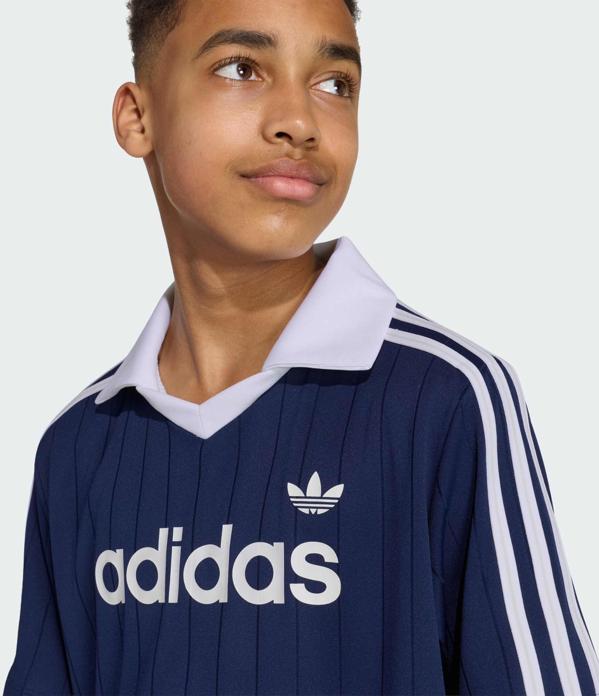 ADIDAS ORIGINALS, Adidas Originals Loose Pinstripe T-shirt Med Pik&eacute;krage