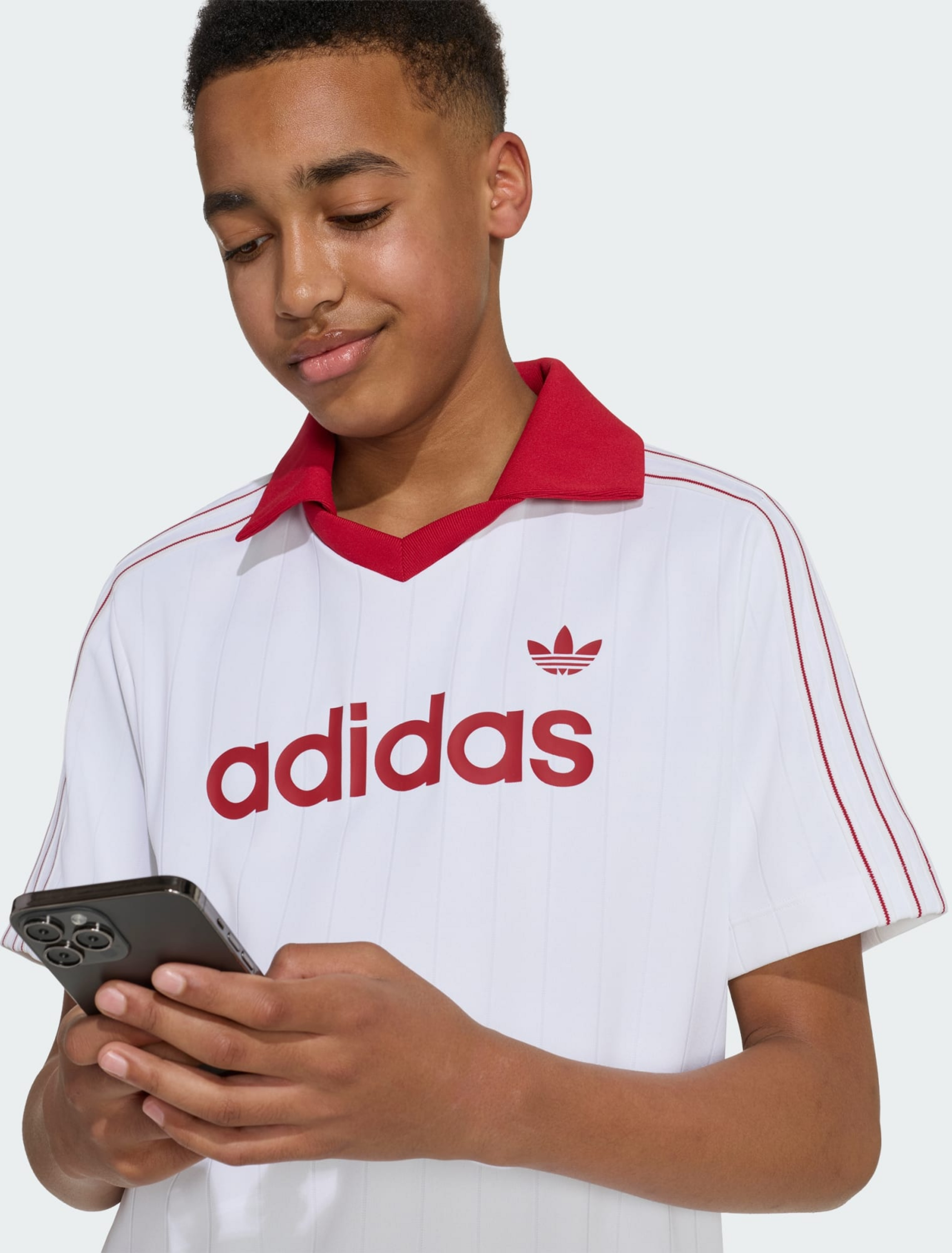 ADIDAS ORIGINALS, Adidas Originals Loose Pinstripe T-shirt Med Pik&eacute;krage