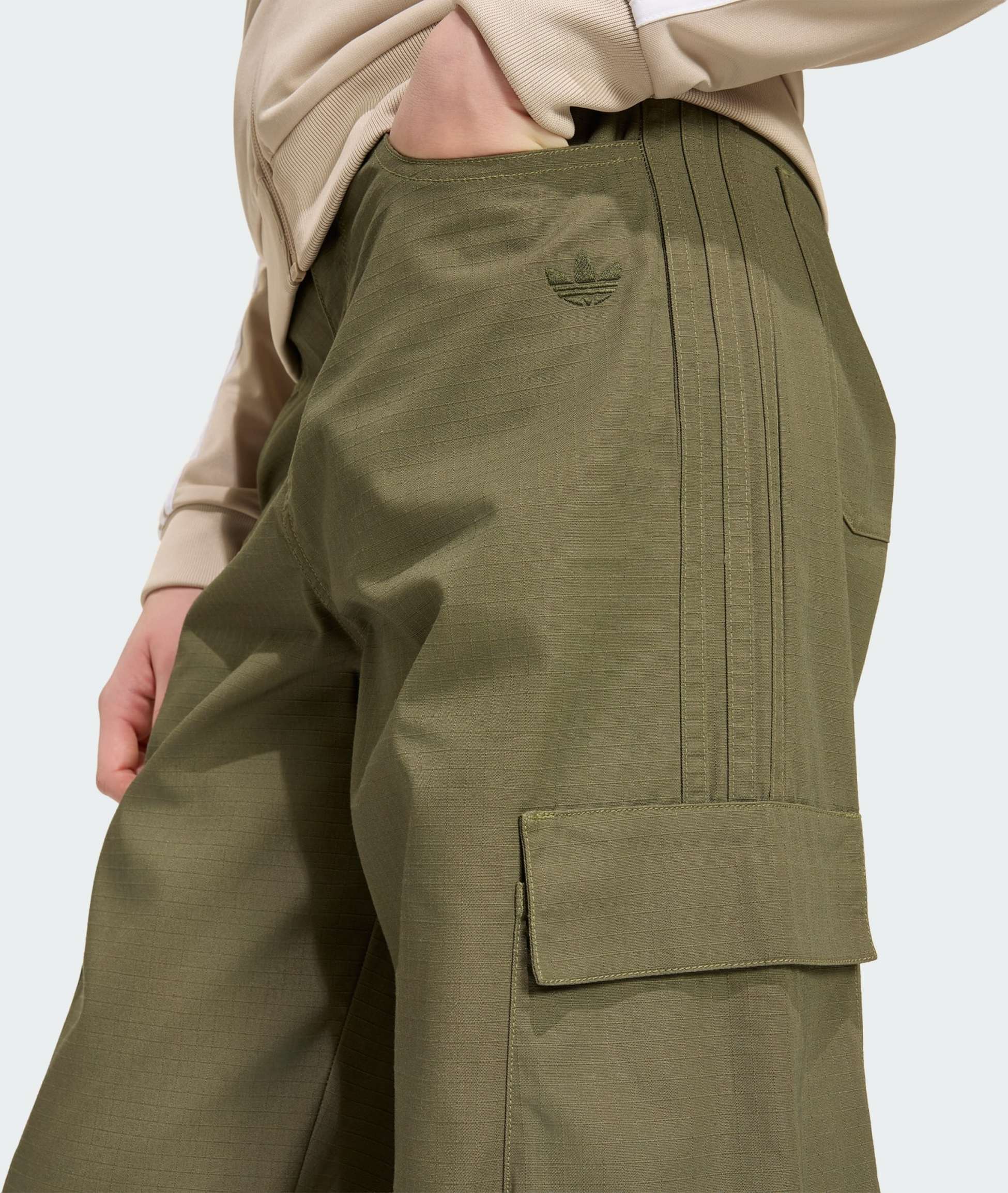 ADIDAS ORIGINALS, Adidas Originals Oversized Ripstop Cargobyxor