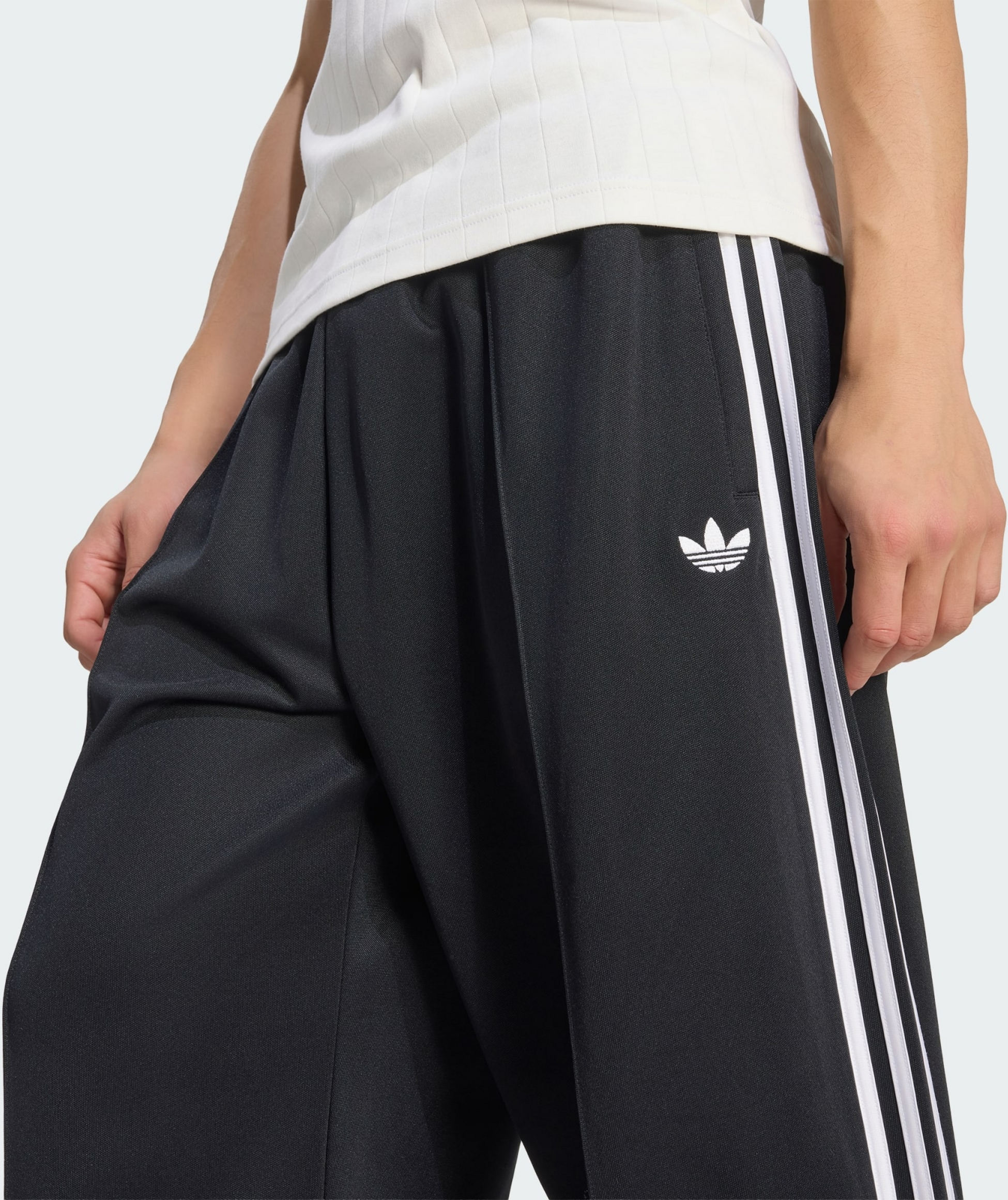ADIDAS ORIGINALS, Adidas Originals Oversized Tr&auml;ningsbyxor