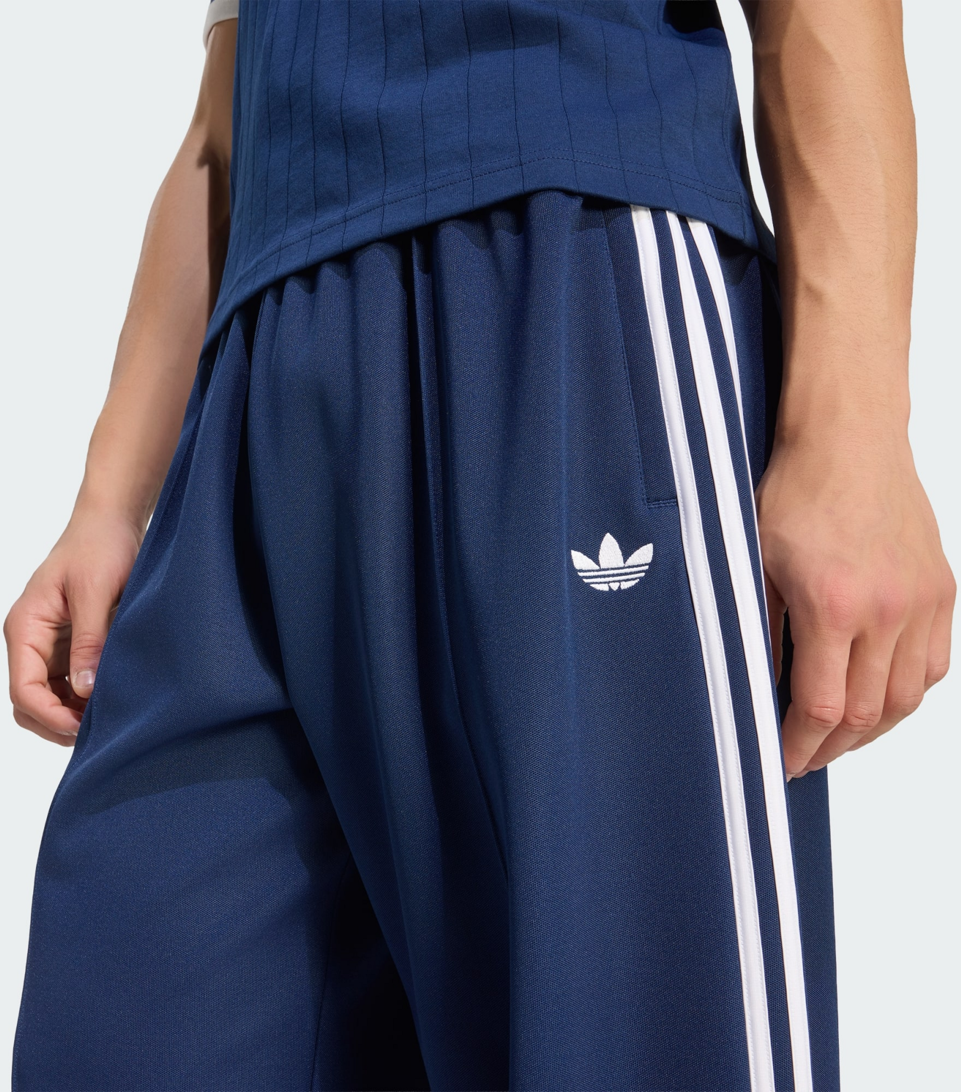 ADIDAS ORIGINALS, Adidas Originals Oversized Tr&auml;ningsbyxor