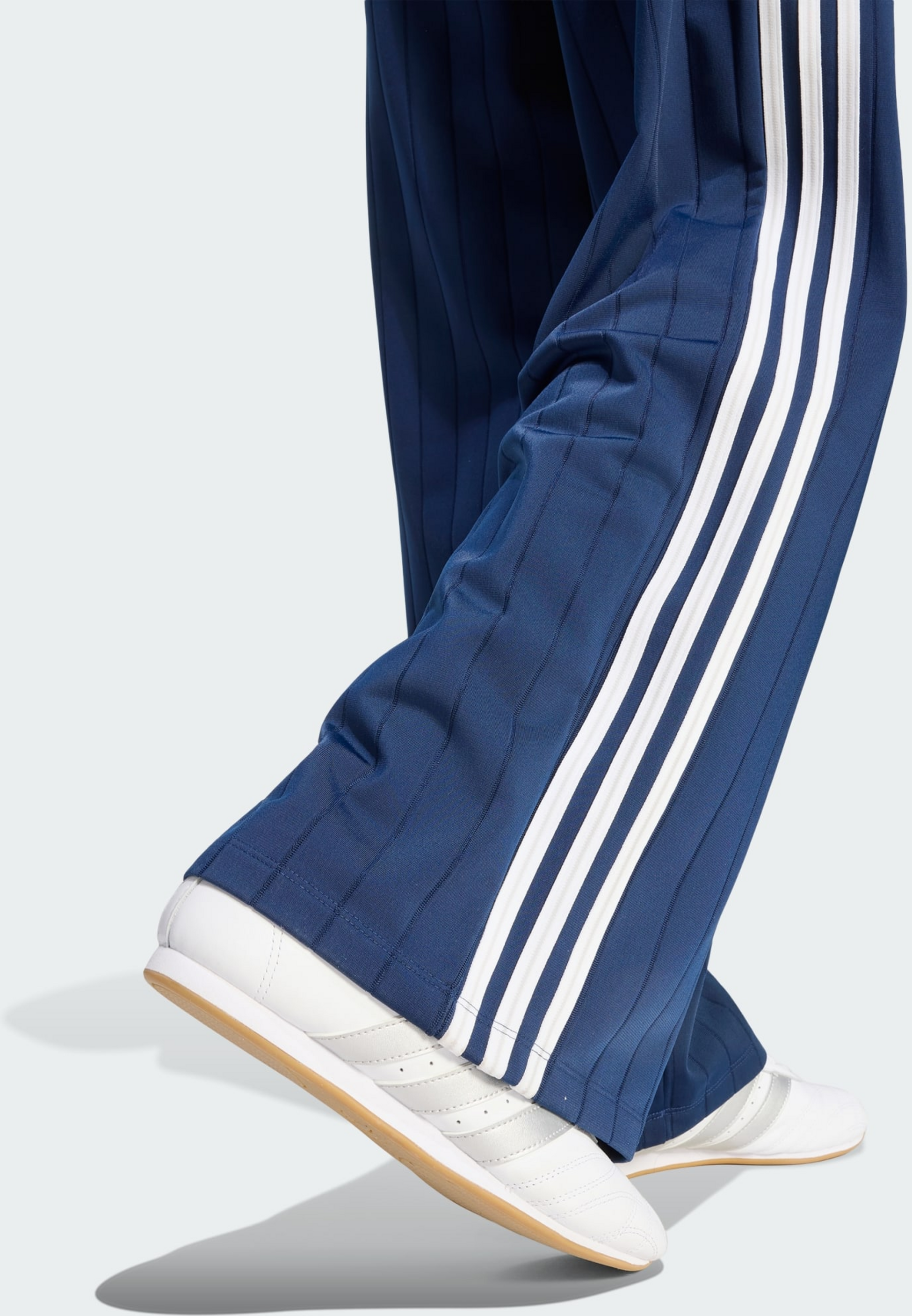 ADIDAS ORIGINALS, Adidas Originals Pinstripe Firebird Loose Tr&auml;ningsbyxor