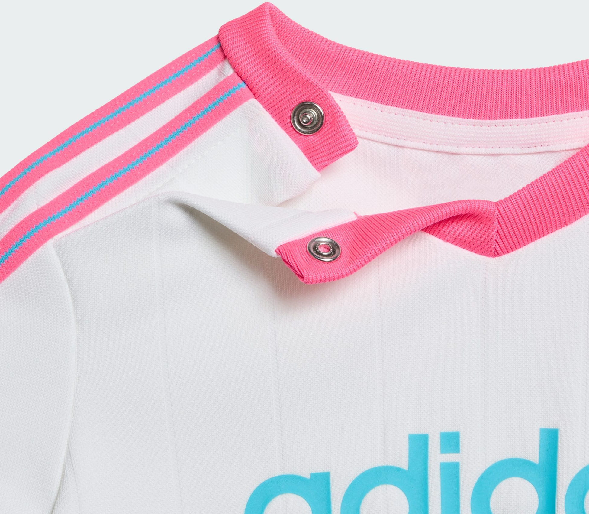 ADIDAS ORIGINALS, Adidas Originals Pinstripes Sprinter Set Med Shorts Och T-shirt