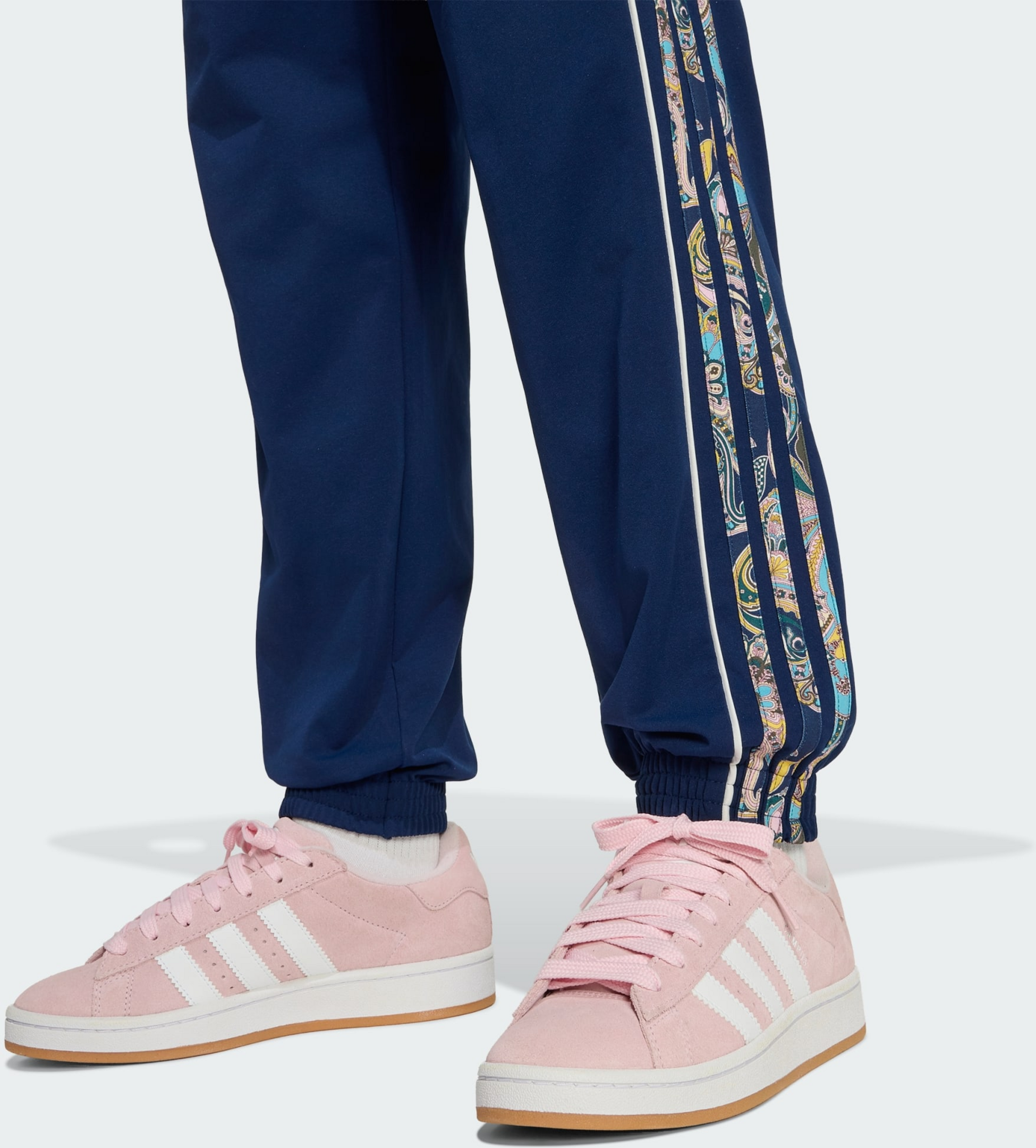 ADIDAS ORIGINALS, Adidas Originals Sst L&ouml;sa Tr&auml;ningsbyxor Med Paisleym&ouml;nster