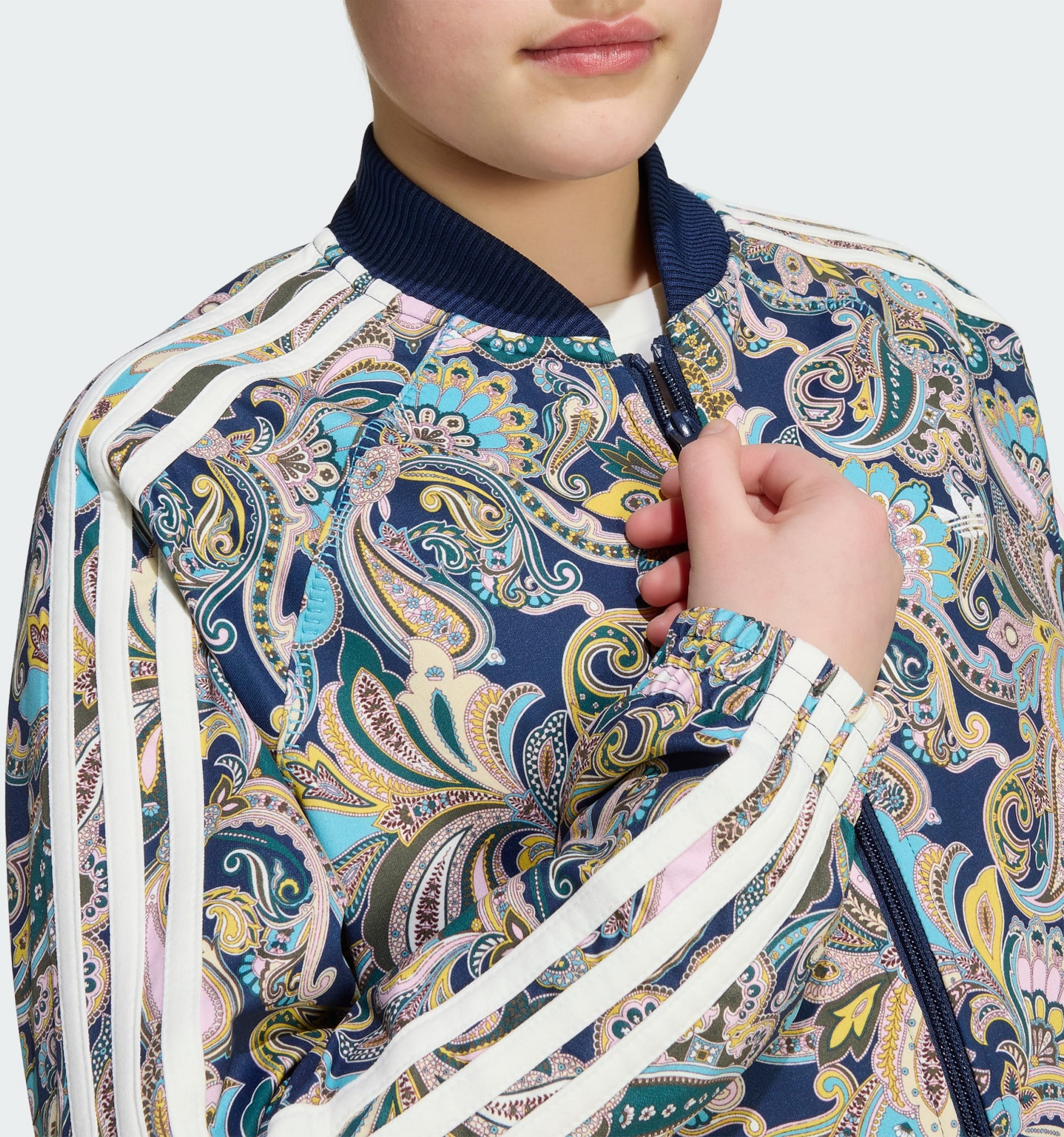 ADIDAS ORIGINALS, Adidas Originals Sst Loose Cropped Paisley Tr&auml;ningsjacka