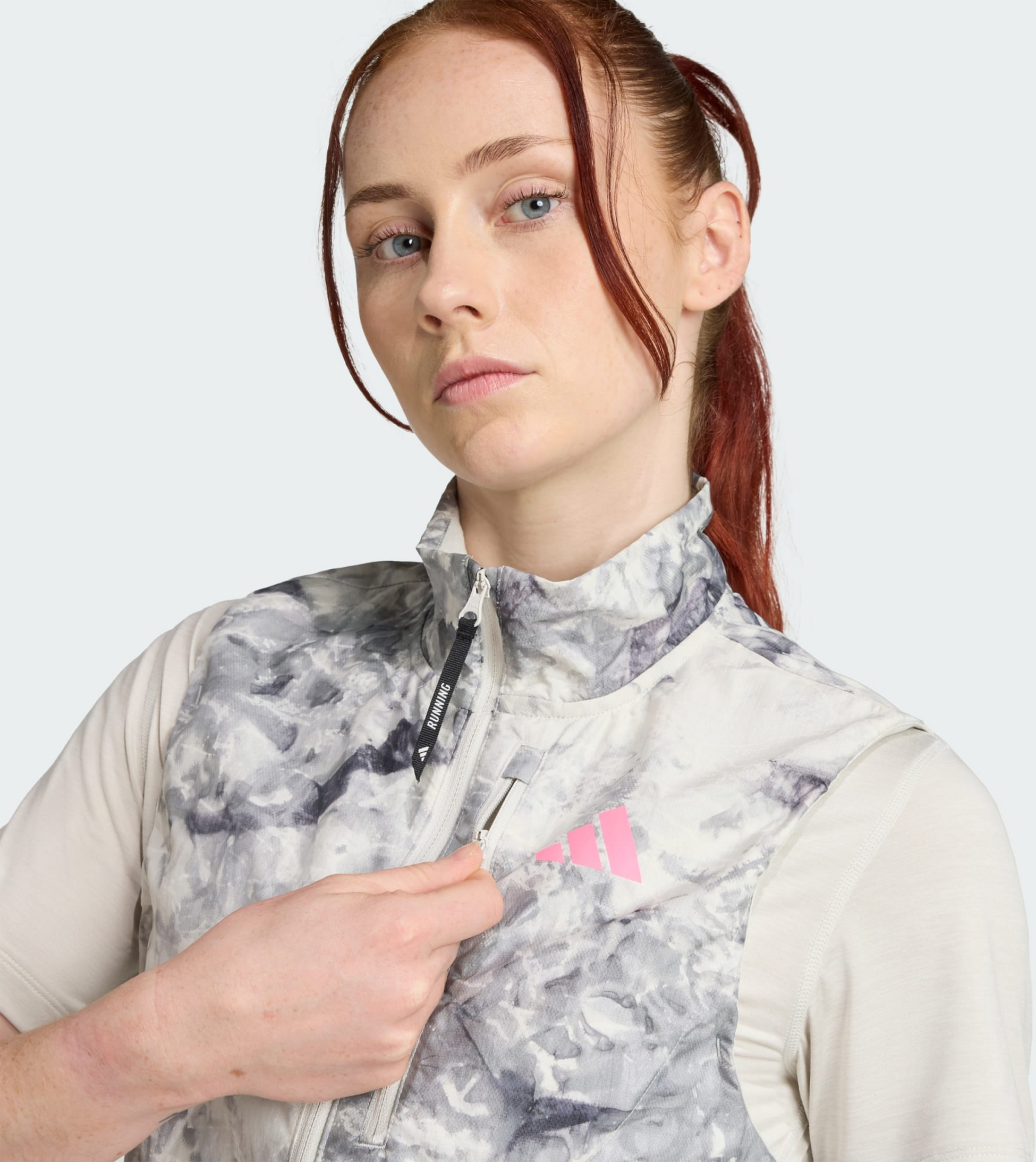 ADIDAS, Adidas Own The Run Sprayfärgad Väst