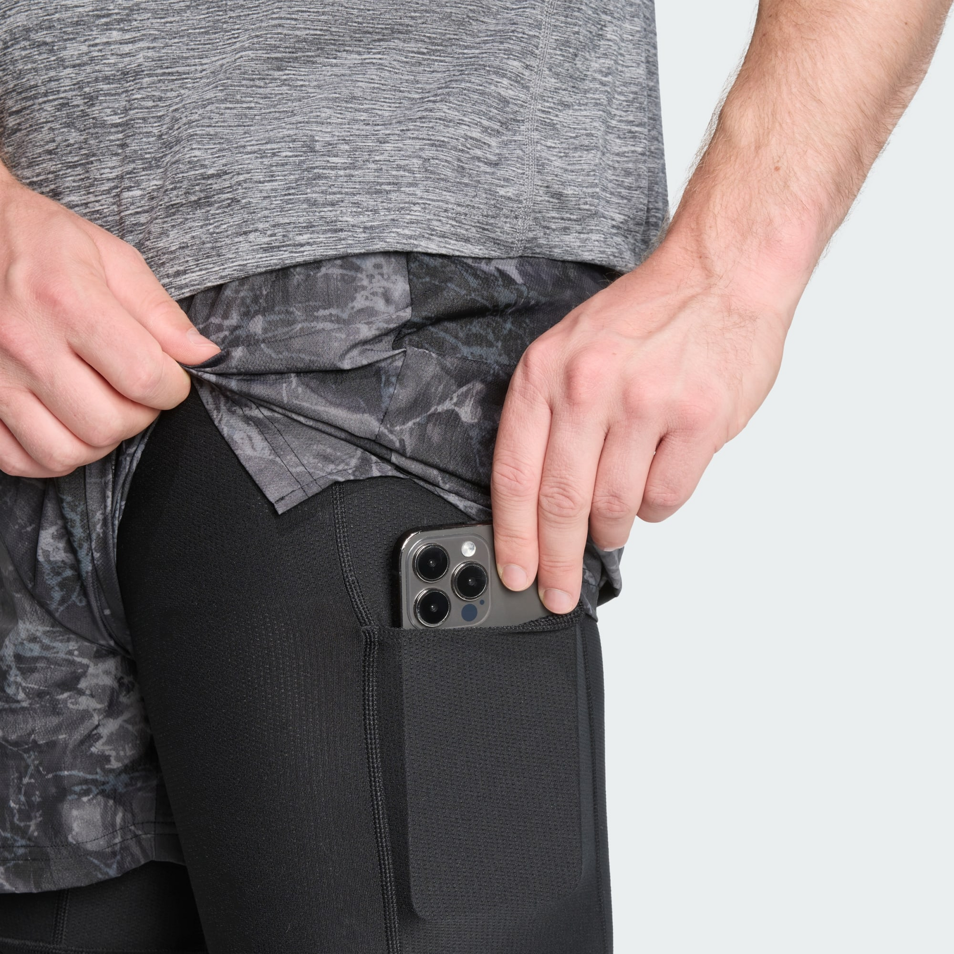 ADIDAS, Adidas Own The Run Sprayfärgade 2-i-1-shorts