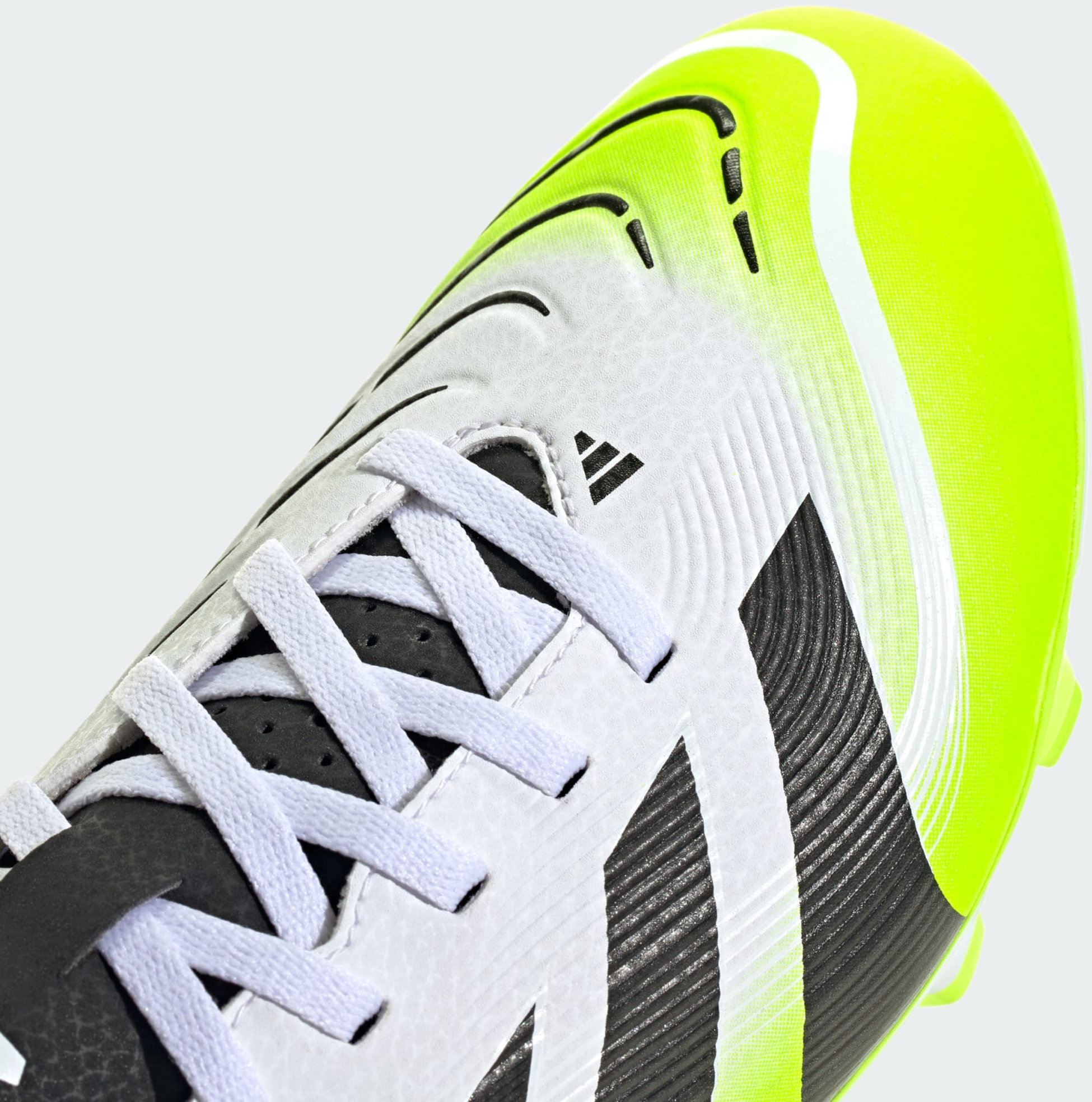 ADIDAS, Adidas Predator Club Fotbollsskor F&ouml;r Fast Underlag/flera Underlag