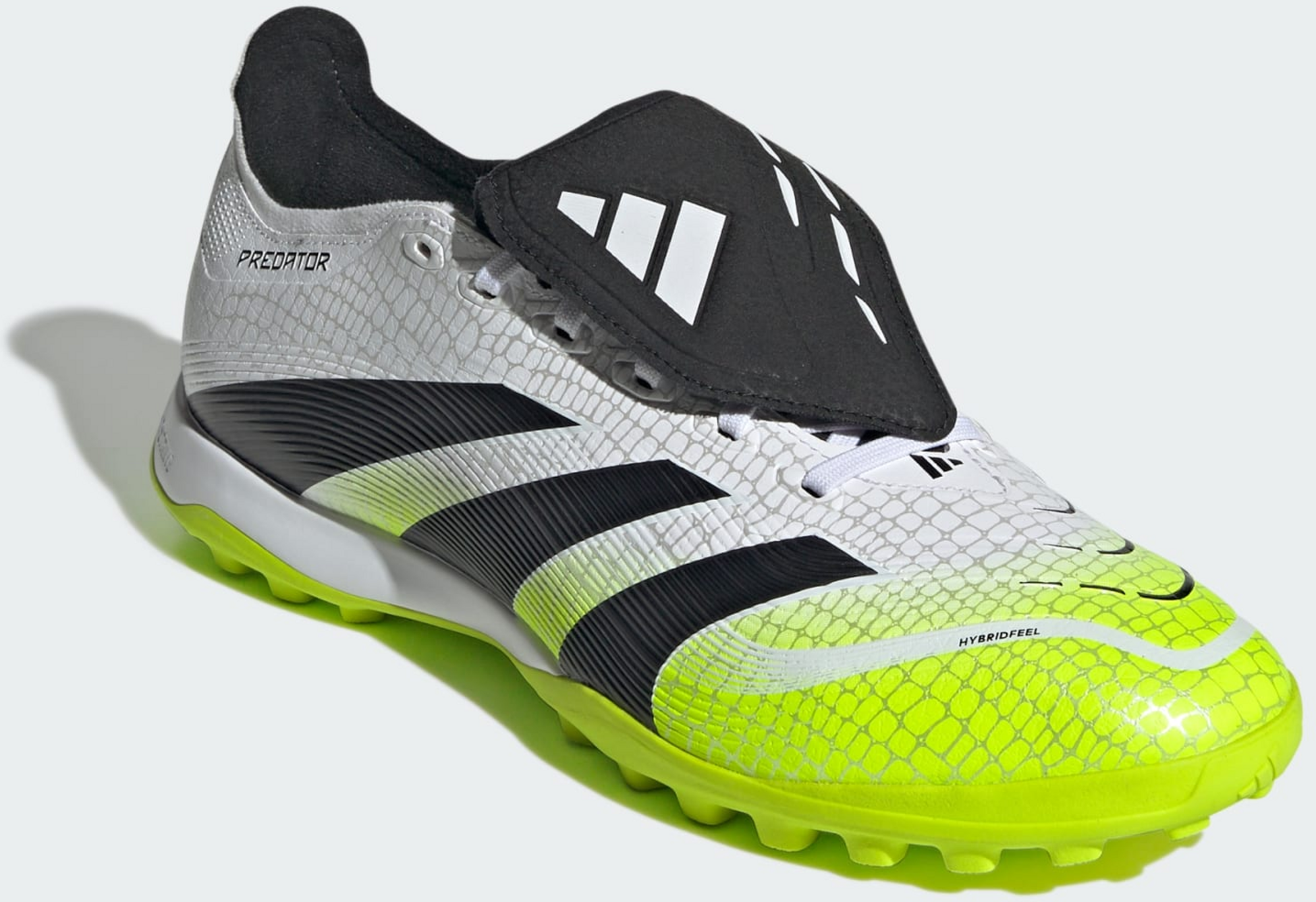 ADIDAS, Adidas Predator League Skor Med Vikbar Pl&ouml;s F&ouml;r Grus