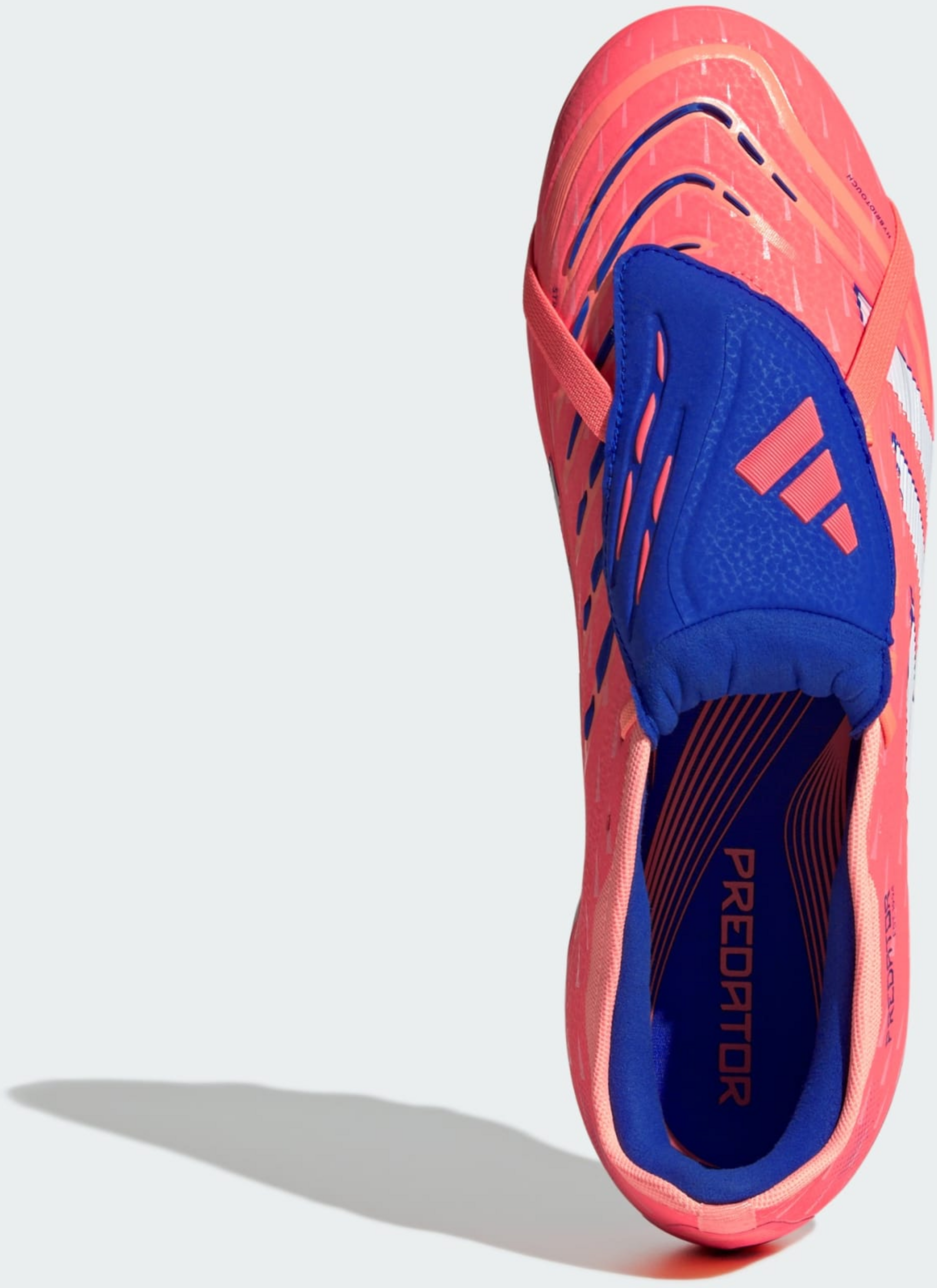 ADIDAS, Adidas Predator Pro Skor F&ouml;r Flera Underlag Med Vikbar Pl&ouml;s