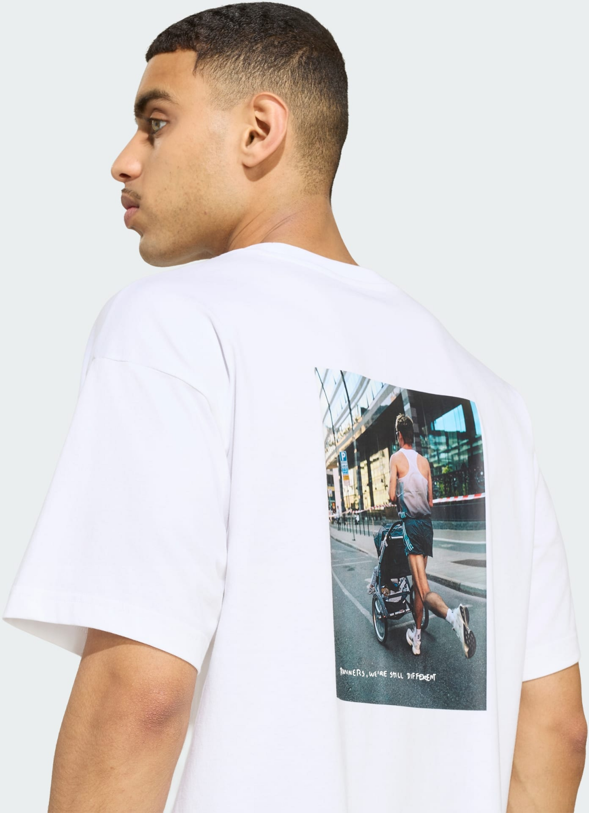 ADIDAS, Adidas Runners We Are Different T-shirt Med Grafik