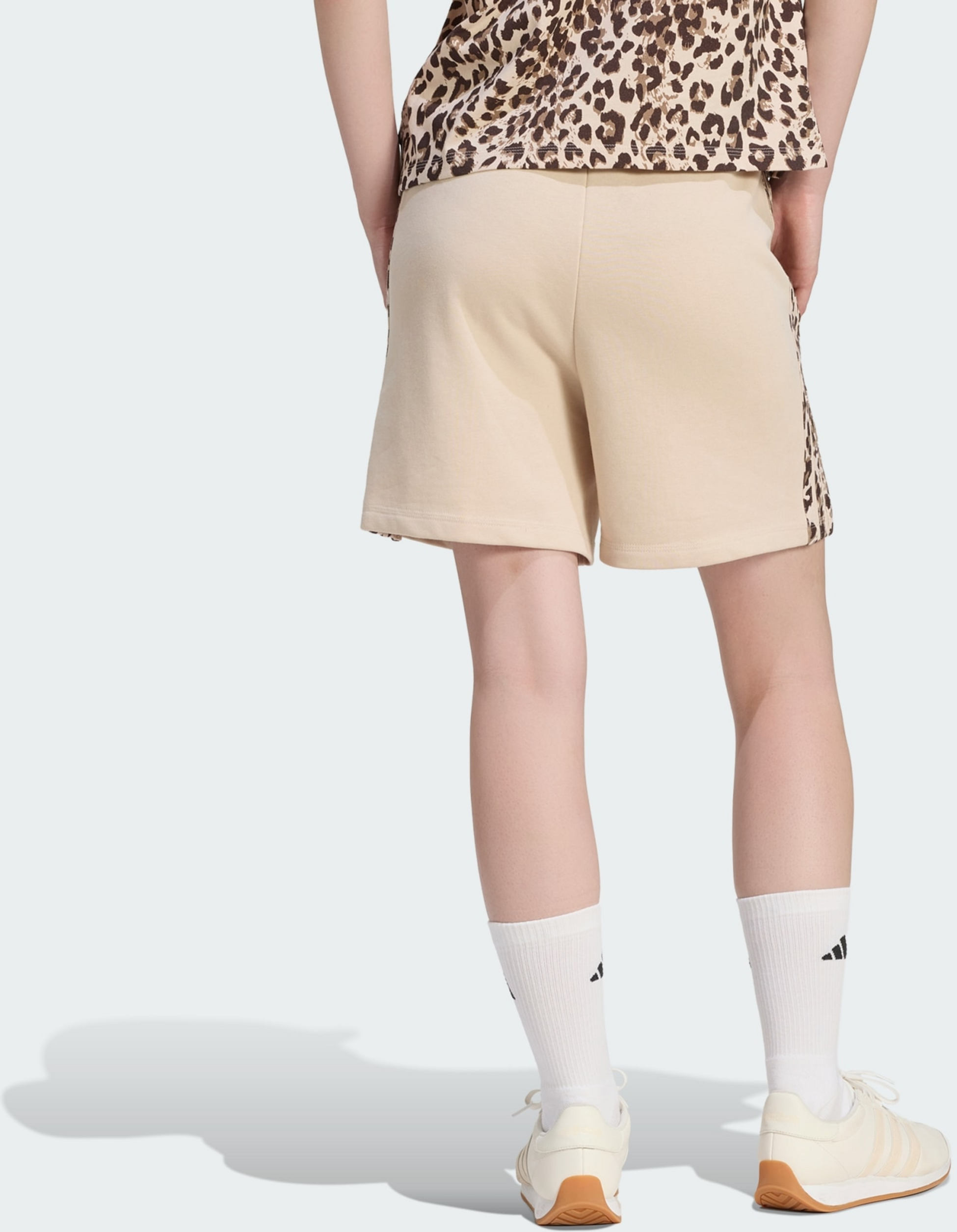 ADIDAS, Adidas Seasonal Essentials 3-stripes Shorts Med Djurtryck