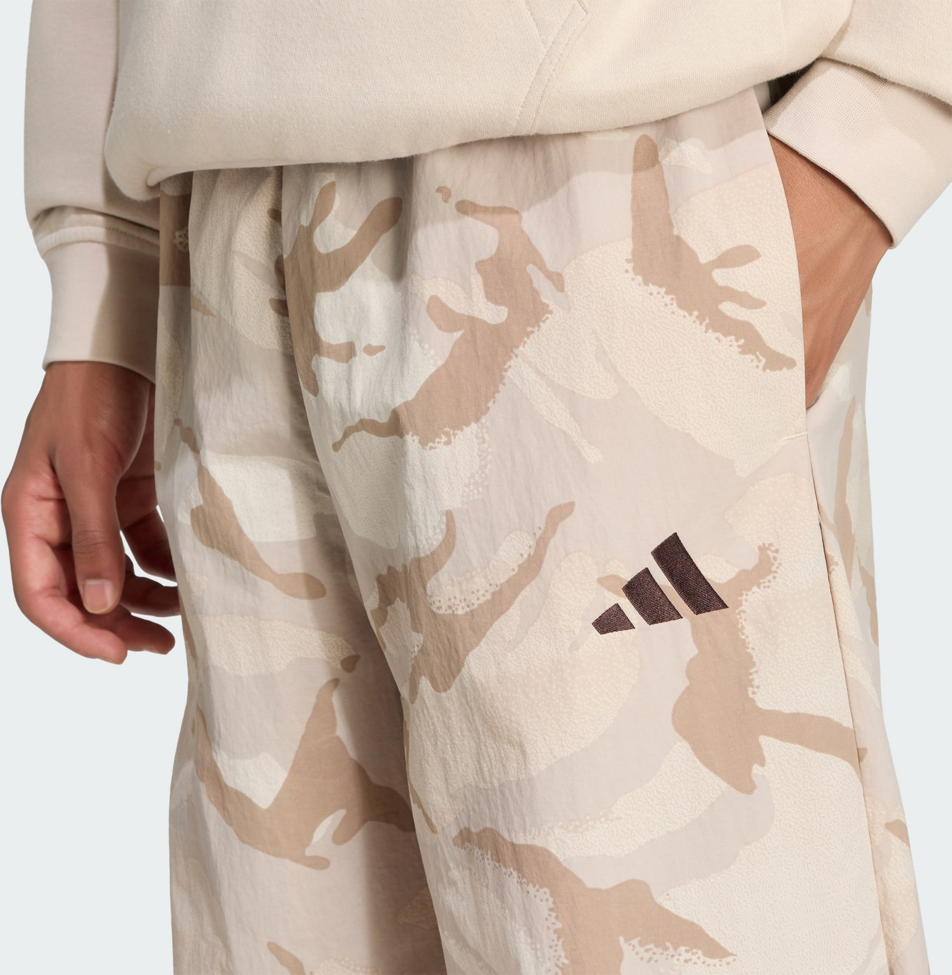 ADIDAS, Adidas Seasonal Essentials Camo Woven Parachute Byxor