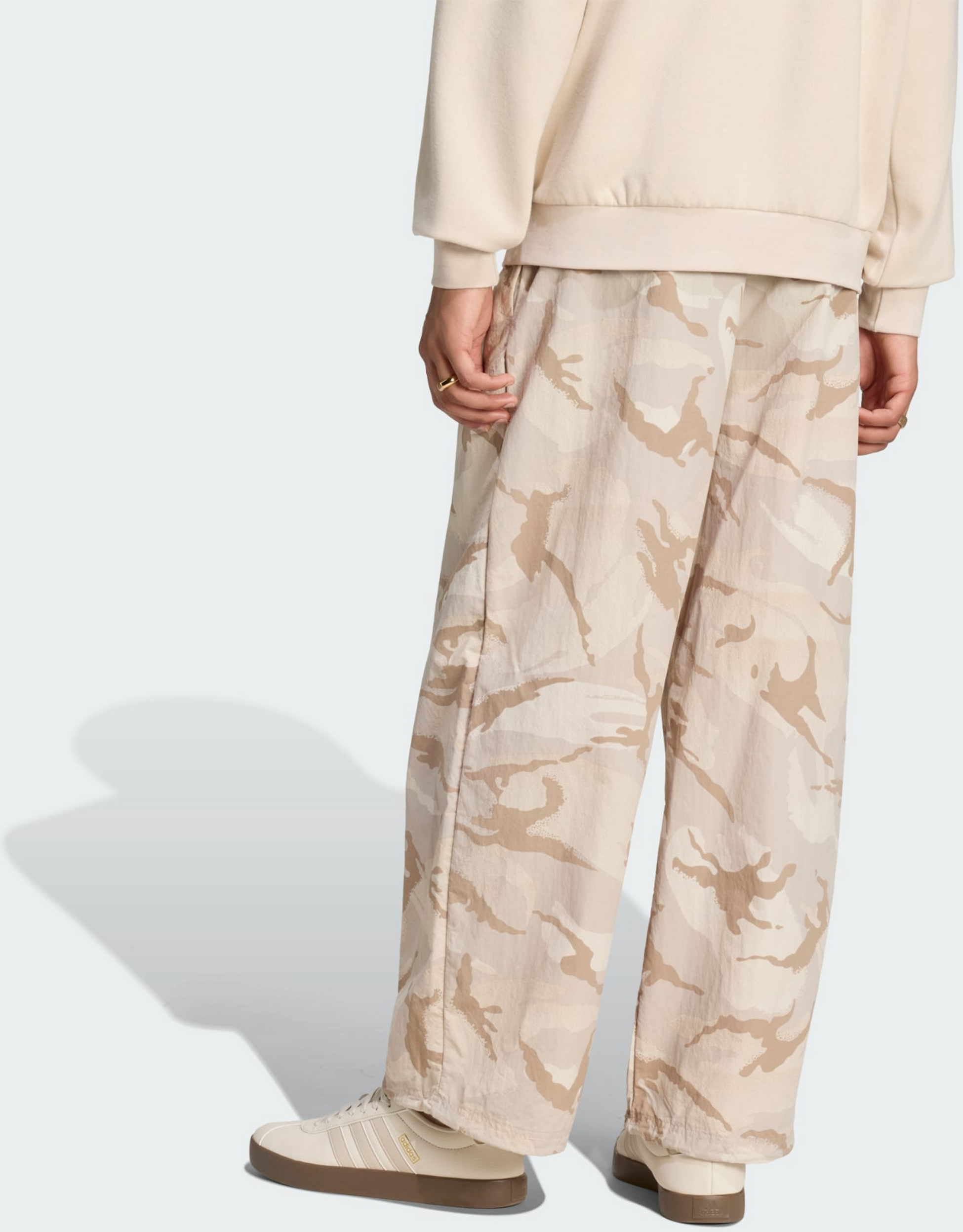 ADIDAS, Adidas Seasonal Essentials Camo Woven Parachute Byxor