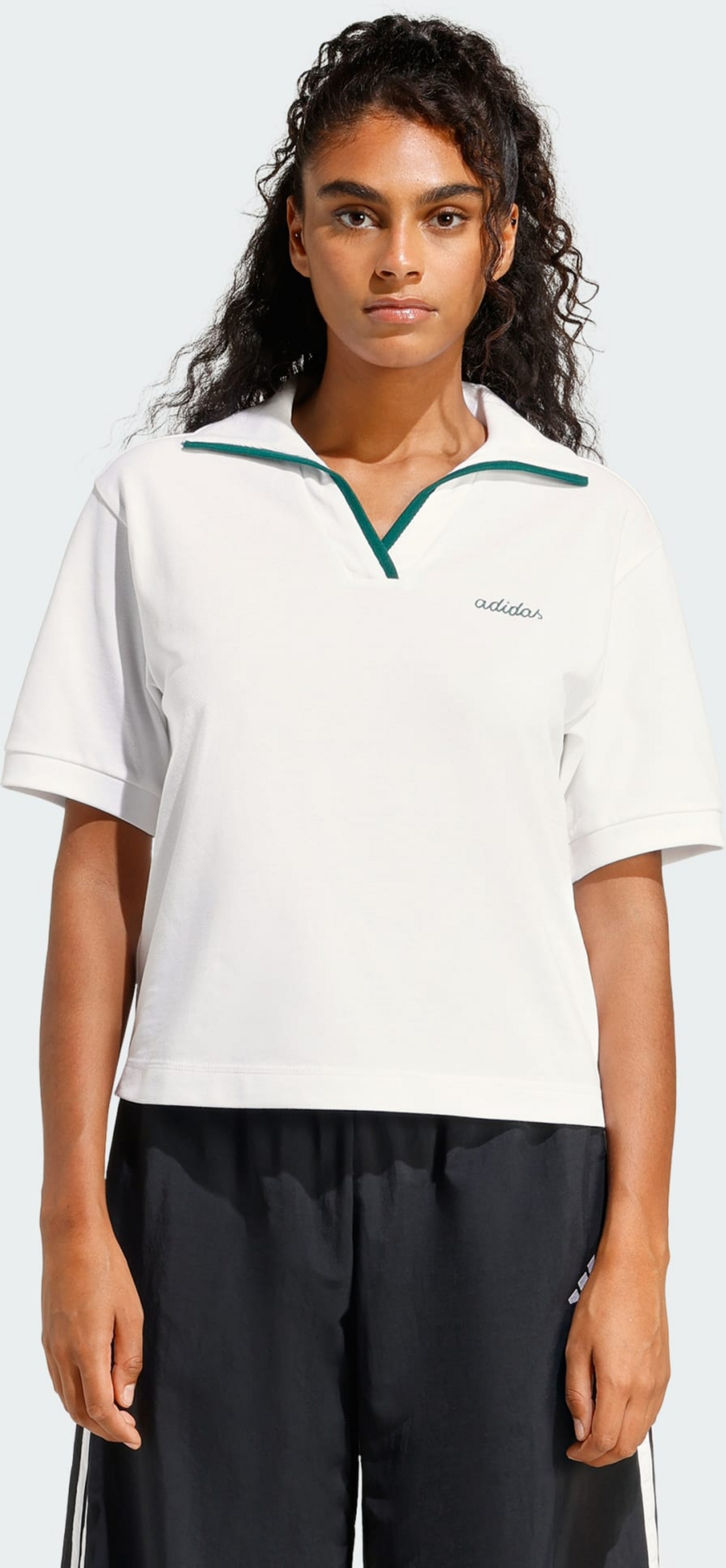 ADIDAS, Adidas Seasonal Essentials Colorpop Pikétröja Med Broderad Grafik