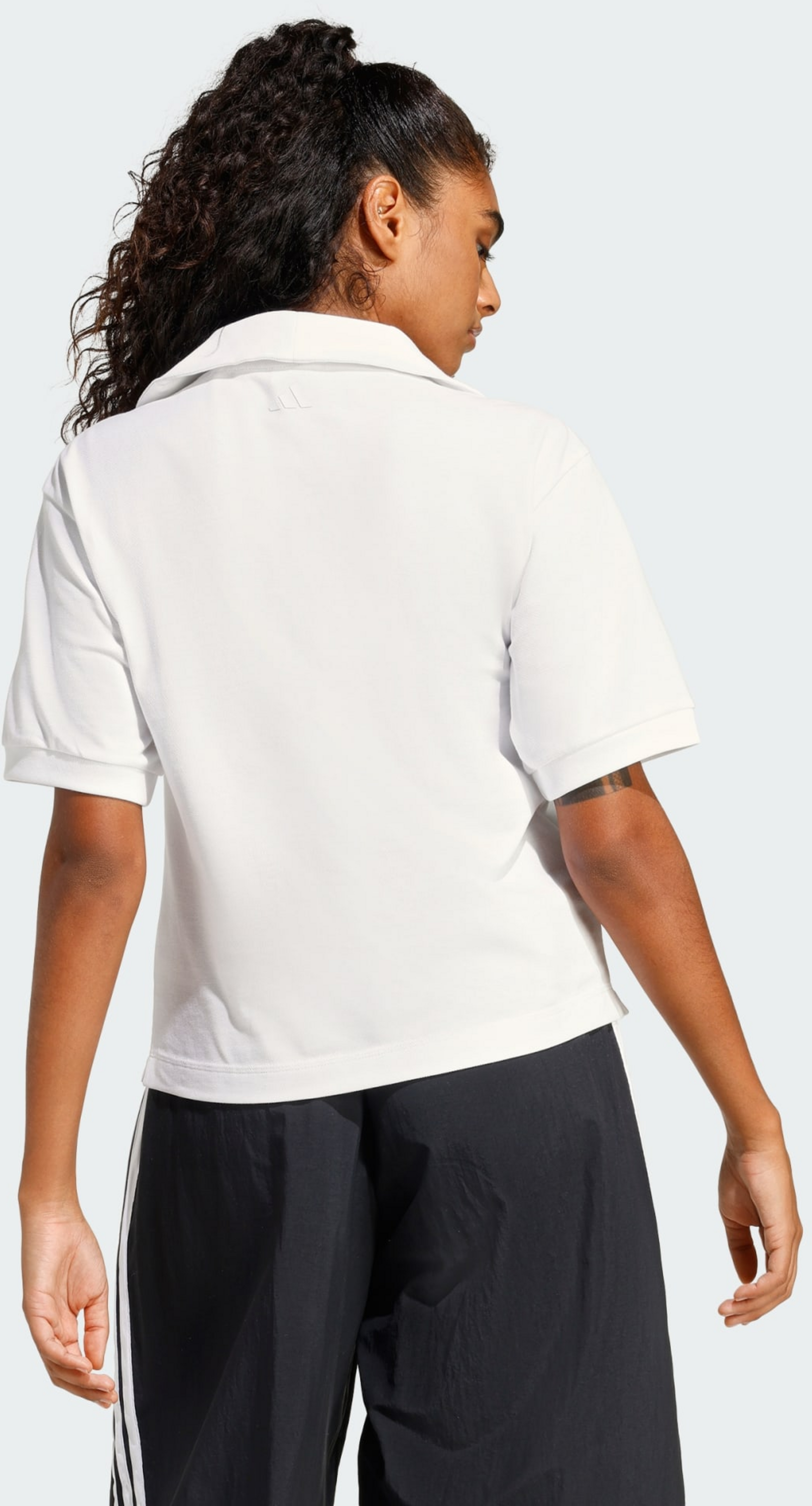 ADIDAS, Adidas Seasonal Essentials Colorpop Pikétröja Med Broderad Grafik