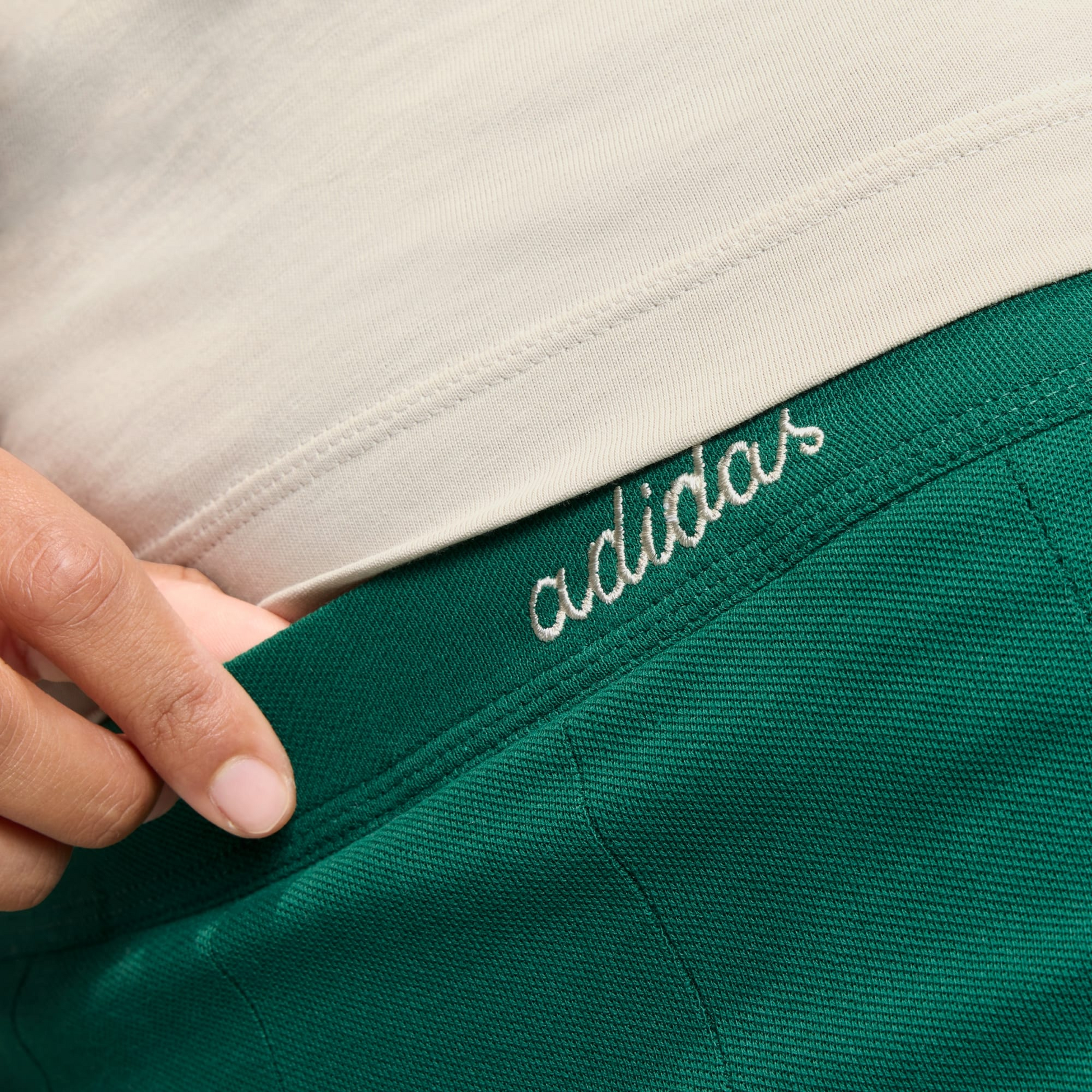 ADIDAS, Adidas Seasonal Essentials Colorpop-kjol Med Invändiga Tights