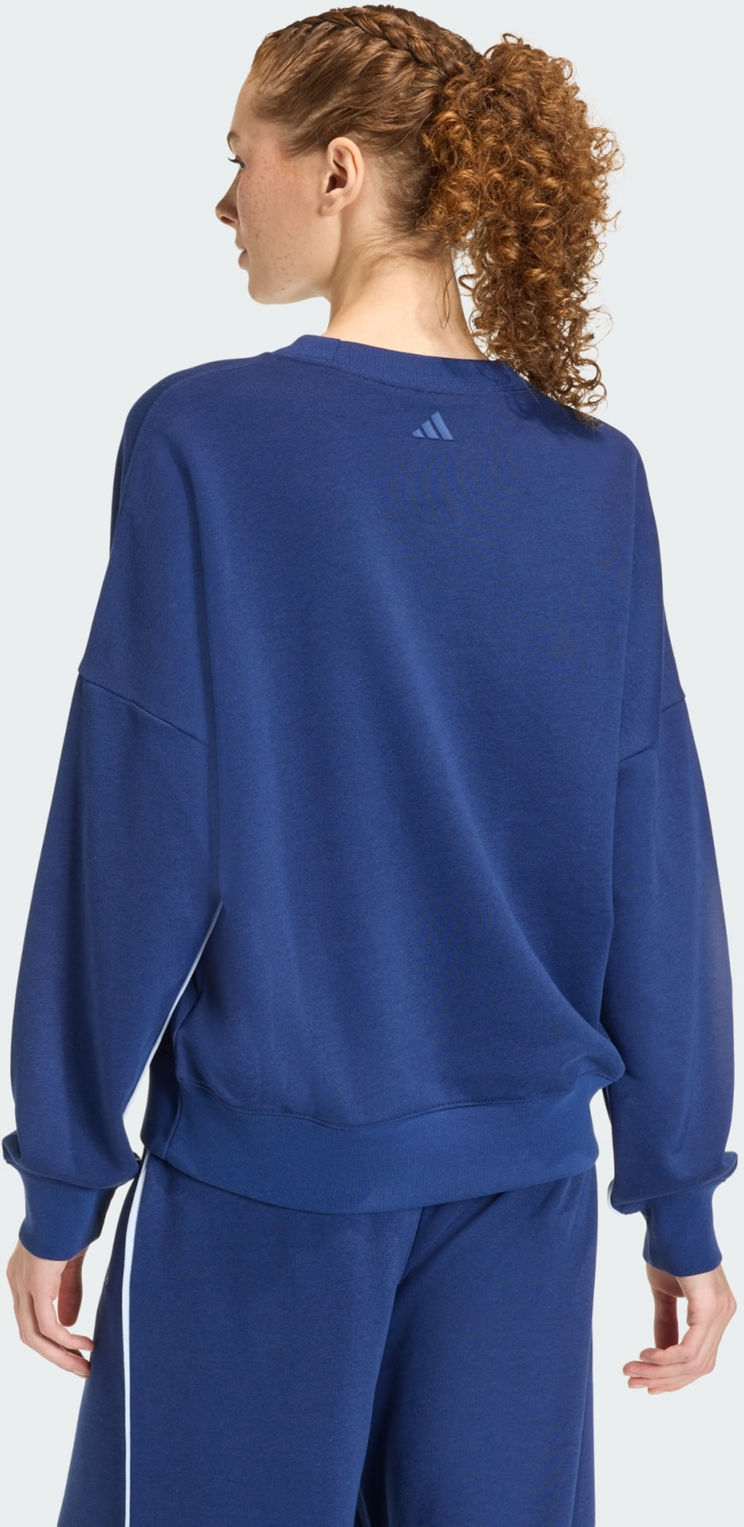 ADIDAS, Adidas Seasonal Essentials Colorpop-sweatshirt Med Broderad Grafik