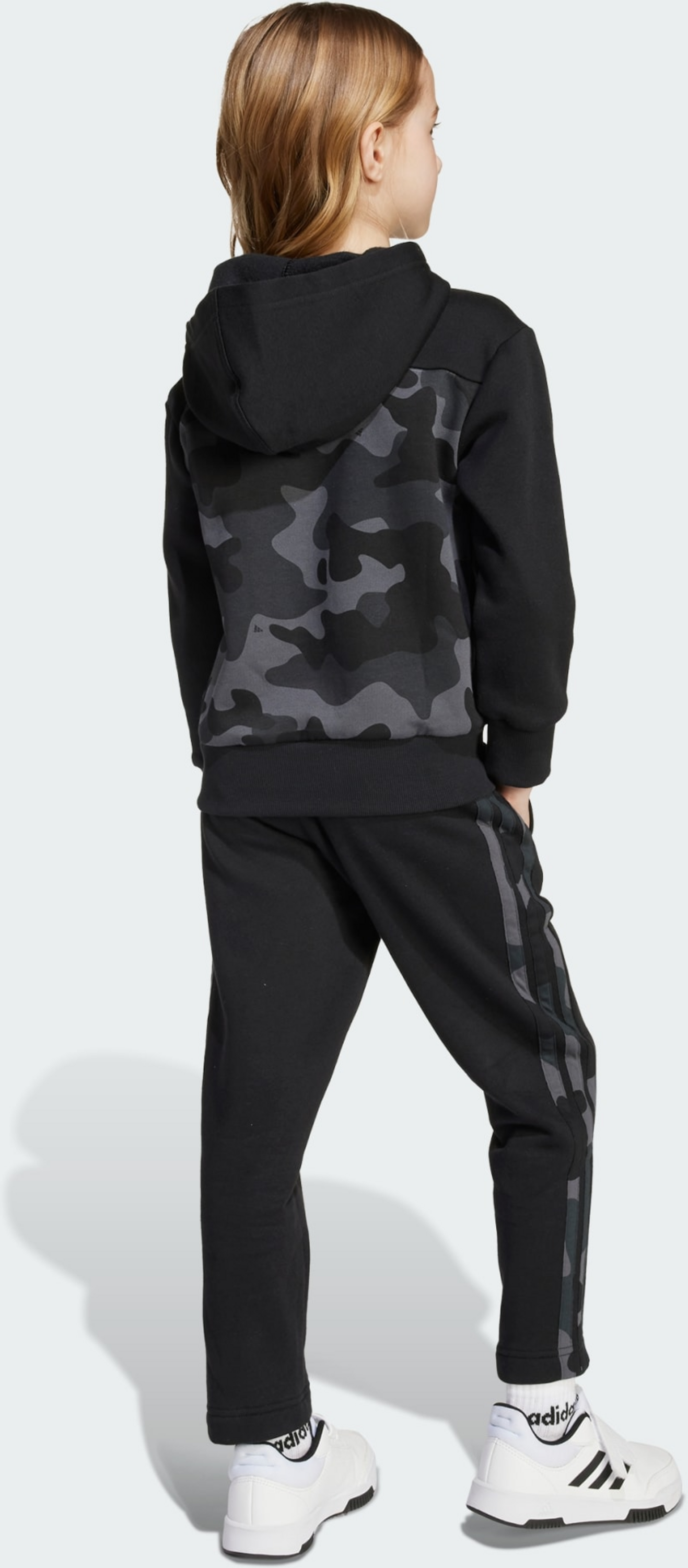 ADIDAS, Adidas Seasonal Essentials Joggingbyxset I Camouflagefleece F&ouml;r Sm&aring; Barn