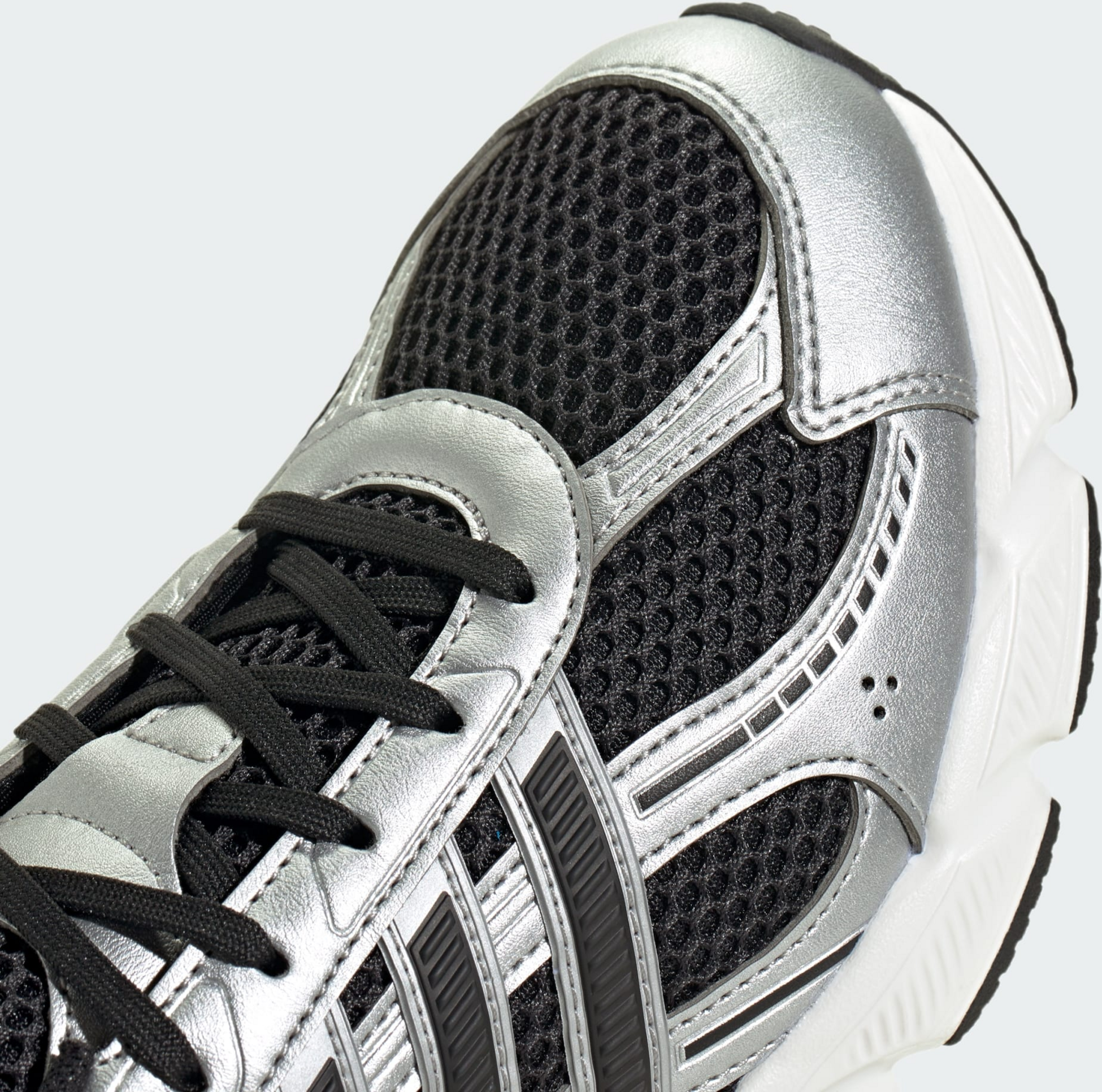 ADIDAS, Adidas Technochaos 2000 Skor