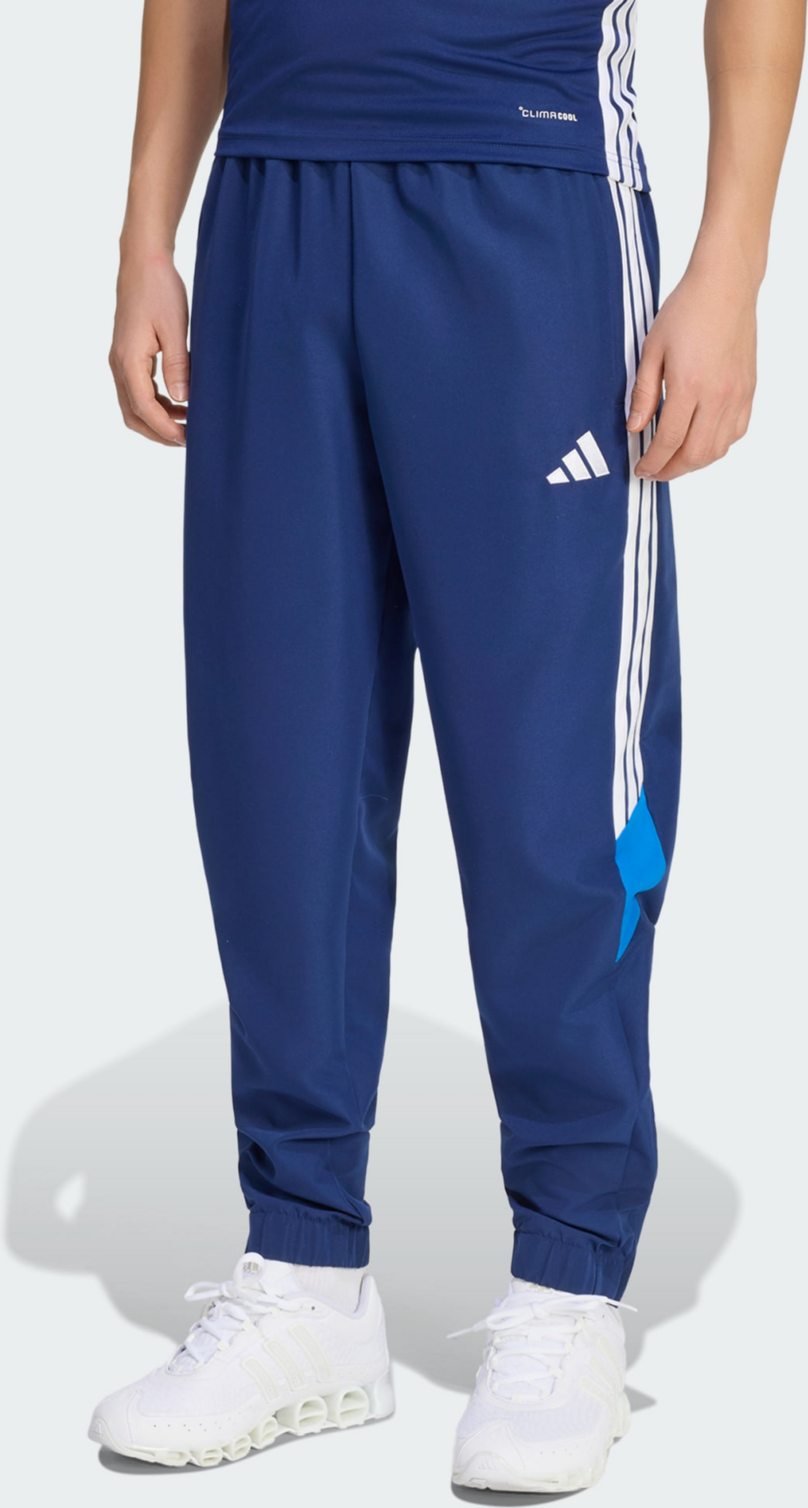 ADIDAS, Adidas Tiro 26 Essentials Byxor I V&auml;vt Material