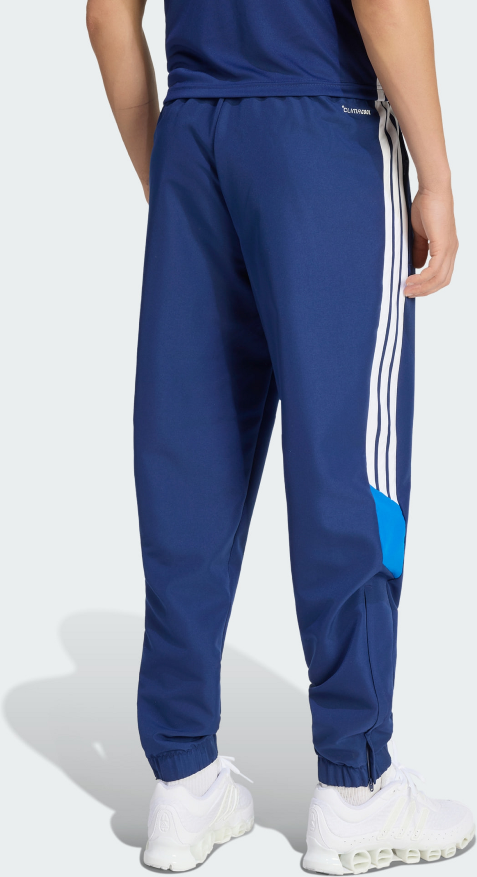 ADIDAS, Adidas Tiro 26 Essentials Byxor I V&auml;vt Material