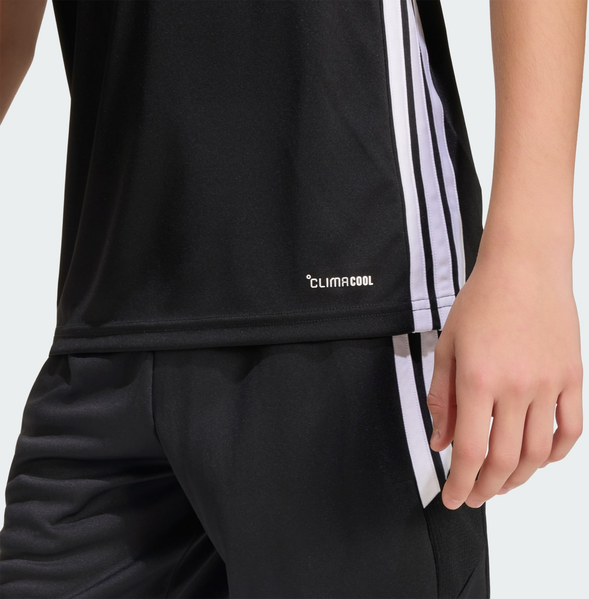ADIDAS, Adidas Tiro 26 Essentials Tr&ouml;ja F&ouml;r Barn