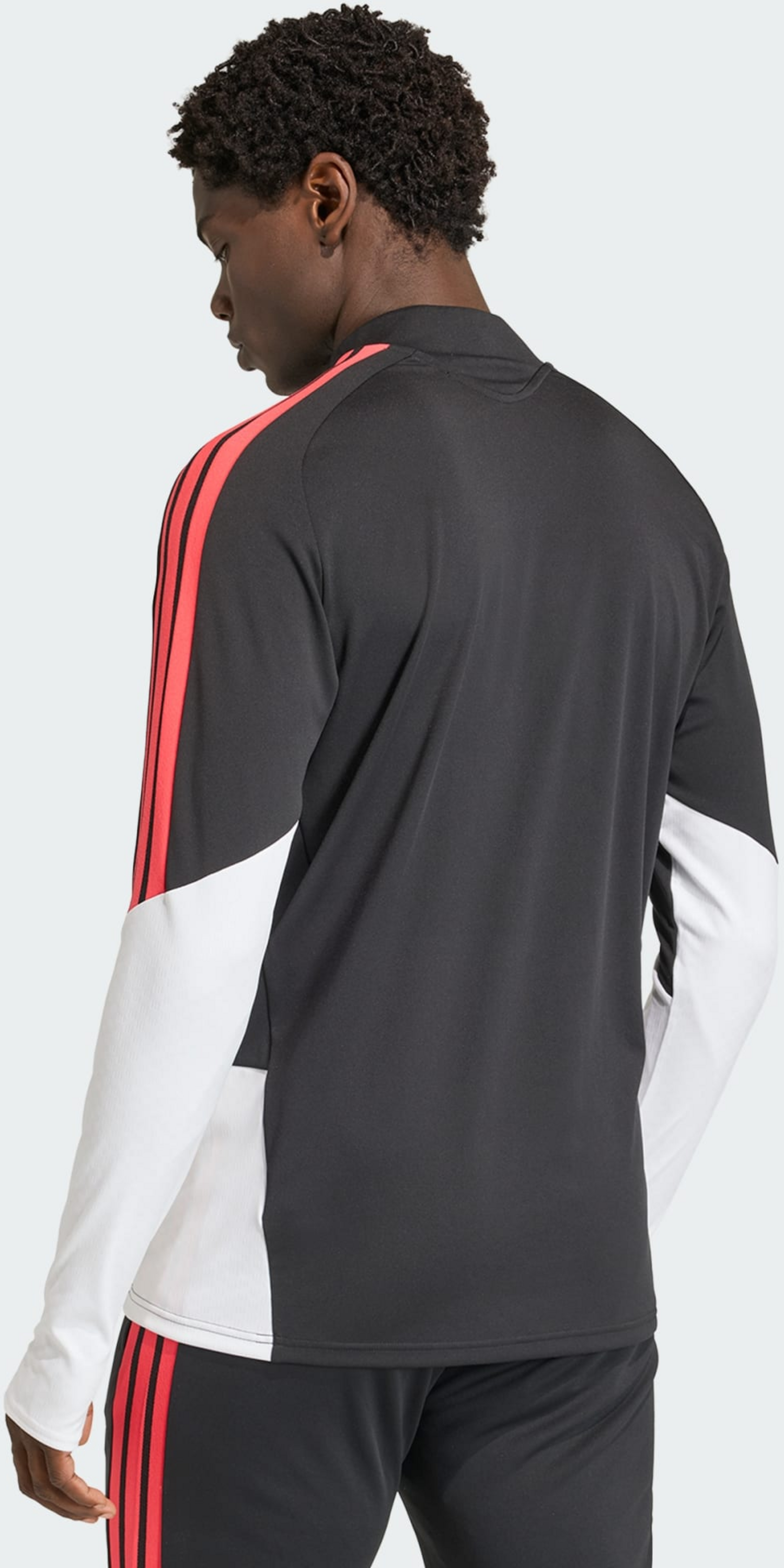 ADIDAS, Adidas Tiro 26 T&auml;vlingstr&auml;ningsjacka