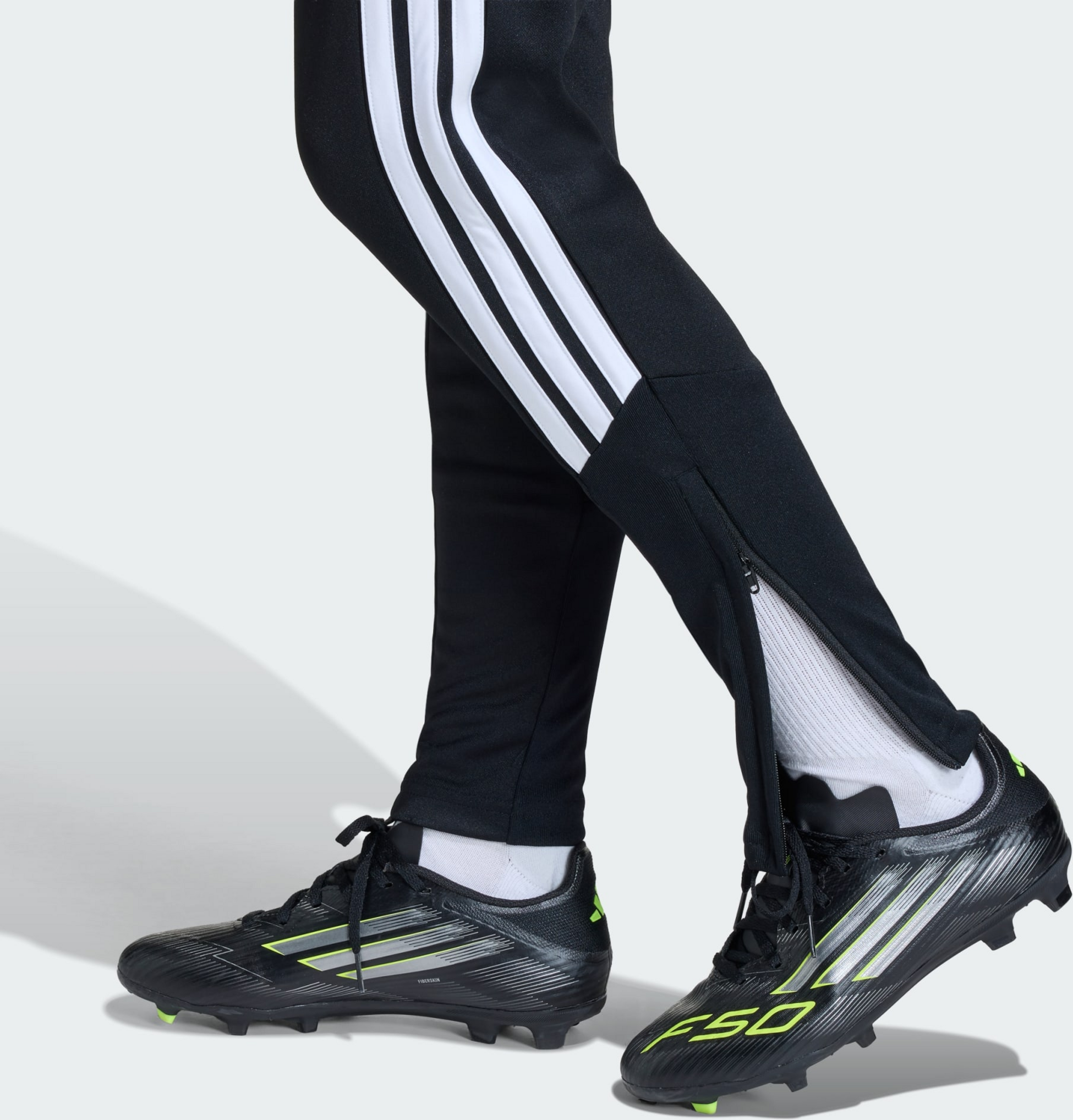 ADIDAS, Adidas Tiro26 League Tr&auml;ningsbyxor Med Small Passform Barn