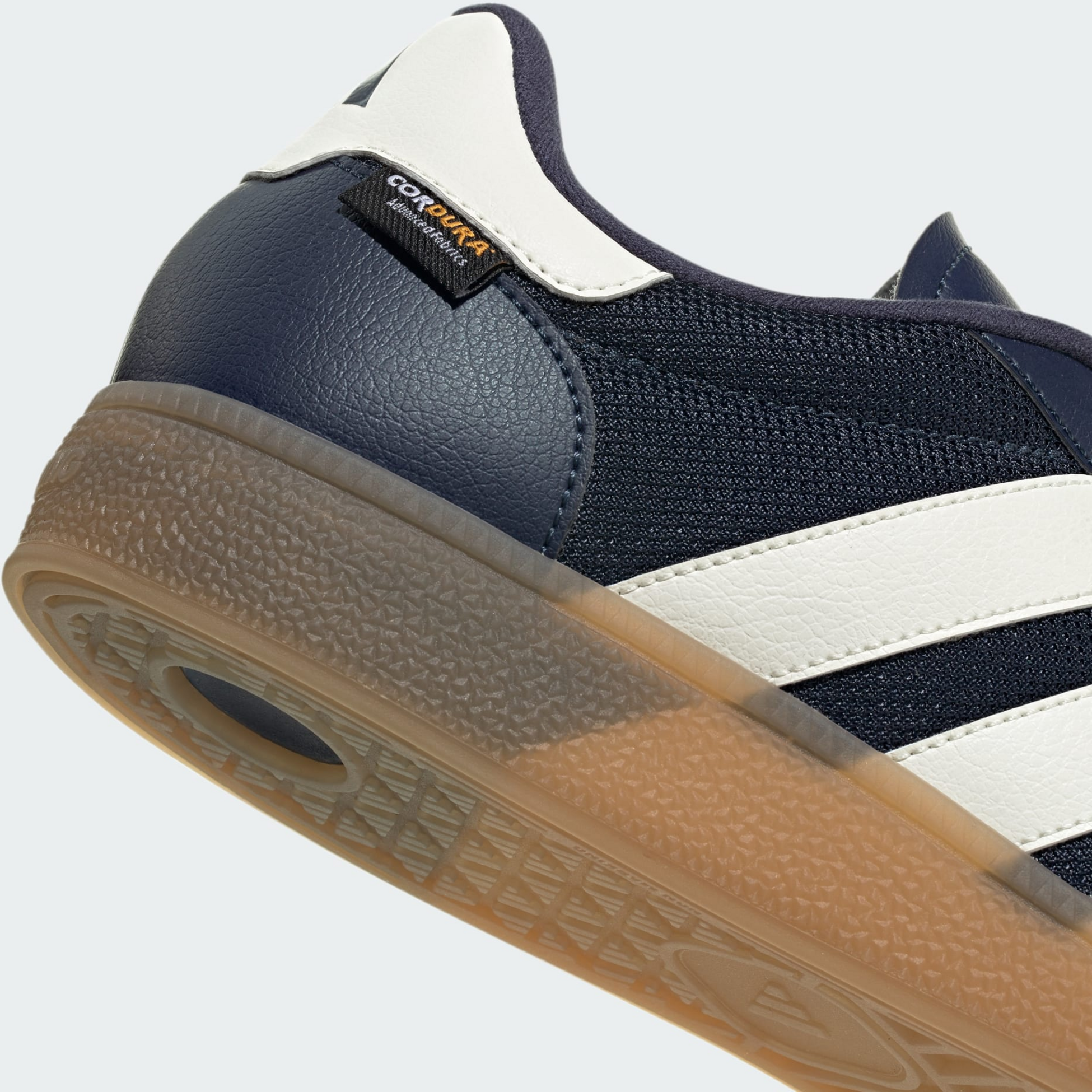 ADIDAS, Adidas Training Spezial T&auml;ningsskor