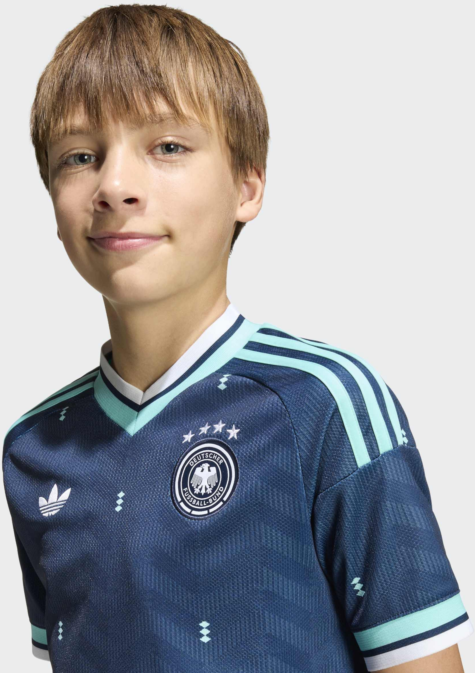 ADIDAS, Adidas Tyskland 26 Bortatr&ouml;ja F&ouml;r Barn