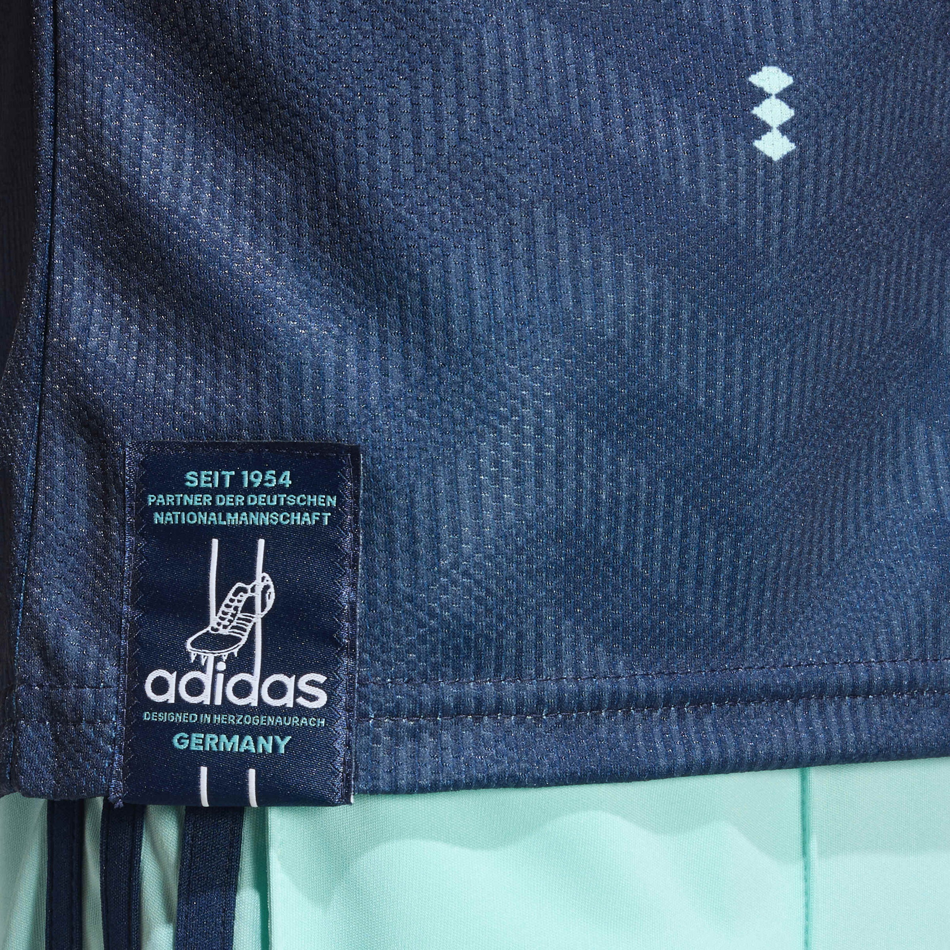 ADIDAS, Adidas Tyskland 26 Bortatr&ouml;ja F&ouml;r Barn