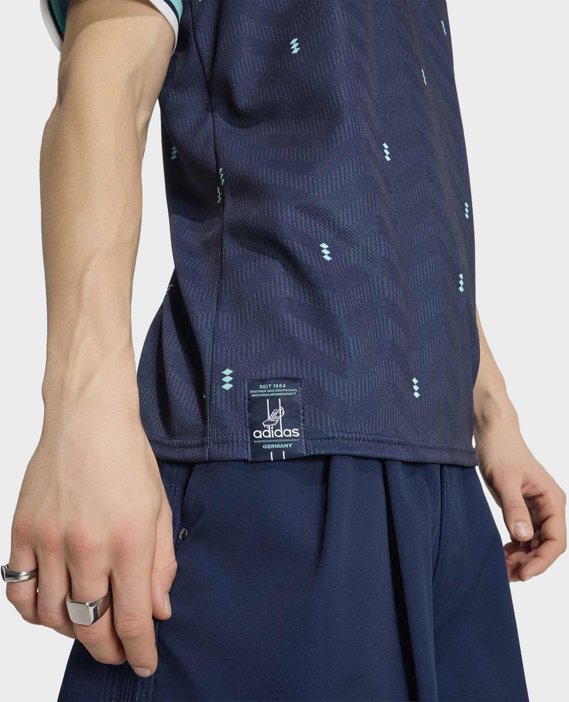 ADIDAS, Adidas Tyskland 26 Bortatr&ouml;ja