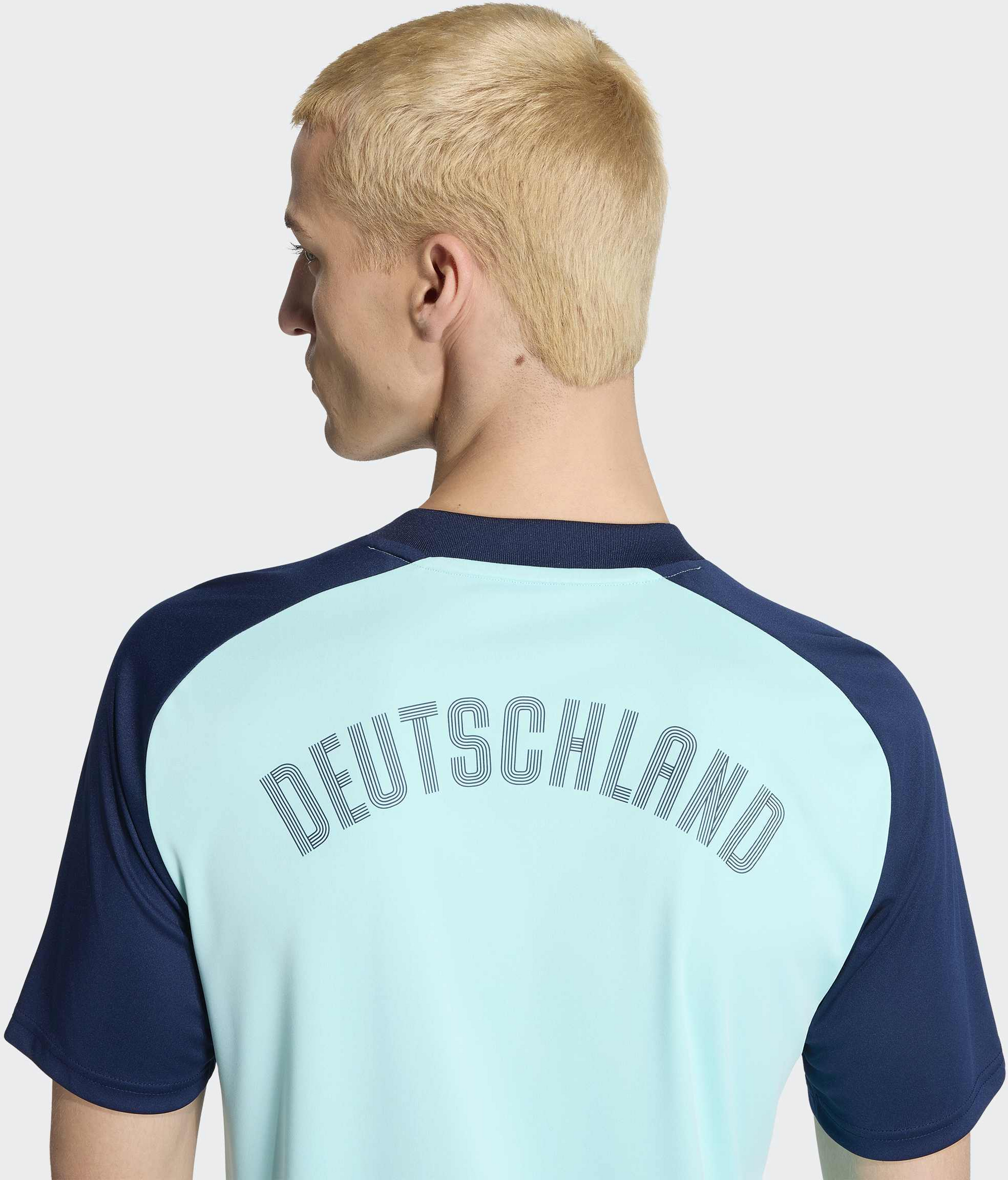 ADIDAS, Adidas Tyskland 26 Uppv&auml;rmningstr&ouml;ja